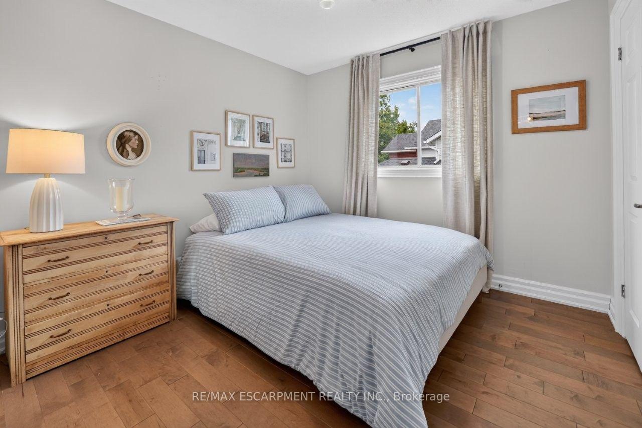 Photo 24 of 45 Richmond Crescent, Hamilton, Winona Park — HOMEH