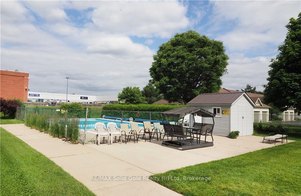 Photo 4 of Unit 507, 24 Midland Drive, Kitchener, Stanley Park — HOMEH
