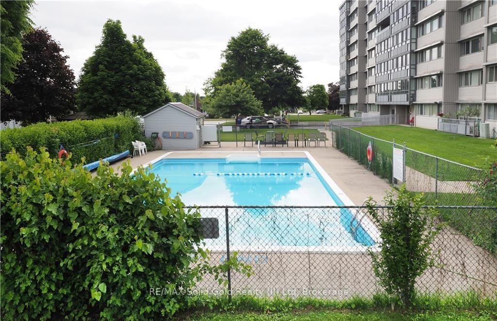 Photo 8 of Unit 507, 24 Midland Drive, Kitchener, Stanley Park — HOMEH