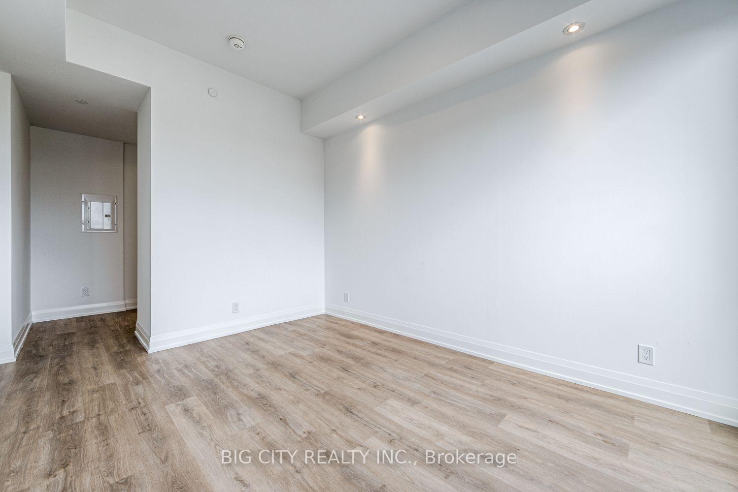 Photo 15 of Unit 209, 36 Brentcliffe Road, Toronto, Thorncliffe Park — HOMEH