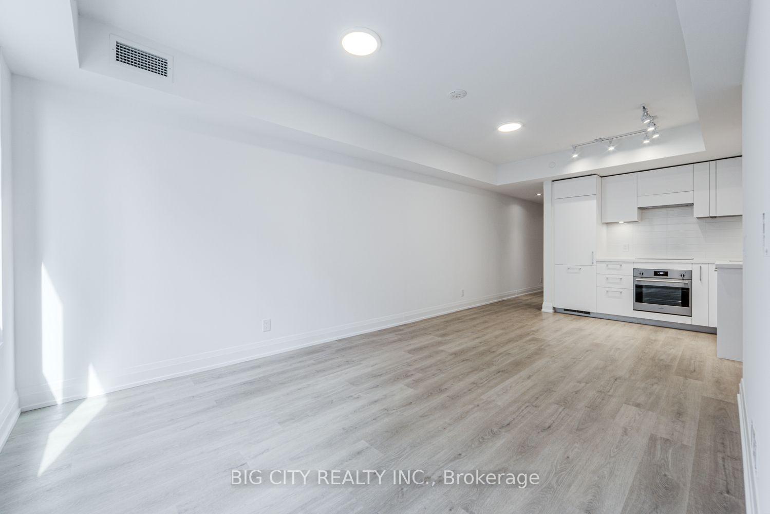 Photo 11 of Unit 401, 36 Brentcliffe Road, Toronto, Thorncliffe Park — HOMEH