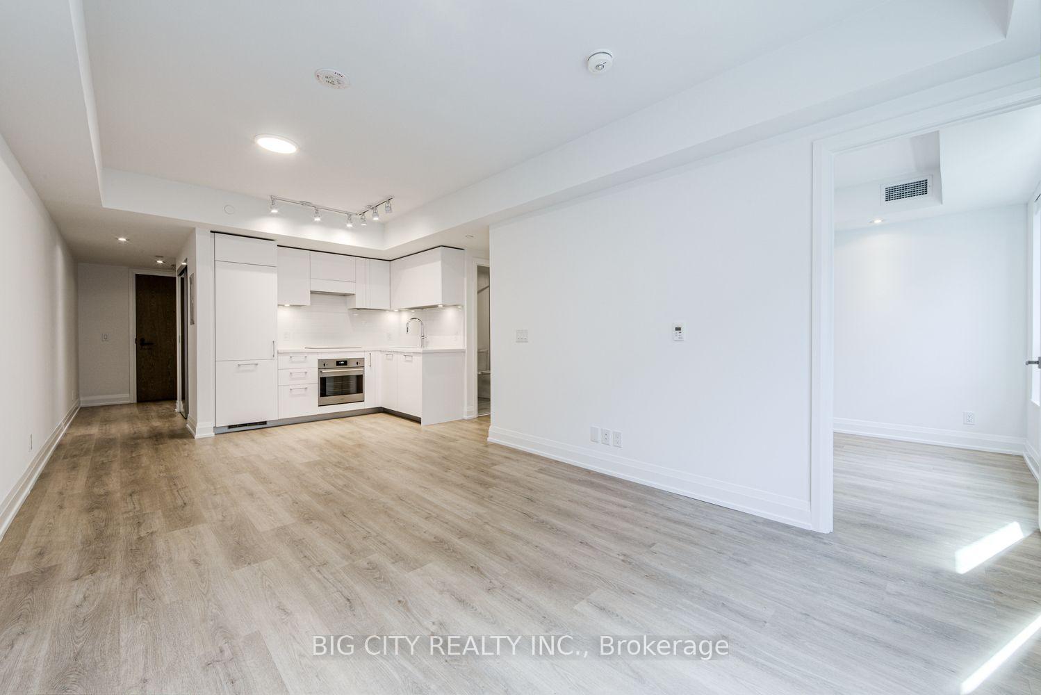 Photo 12 of Unit 401, 36 Brentcliffe Road, Toronto, Thorncliffe Park — HOMEH