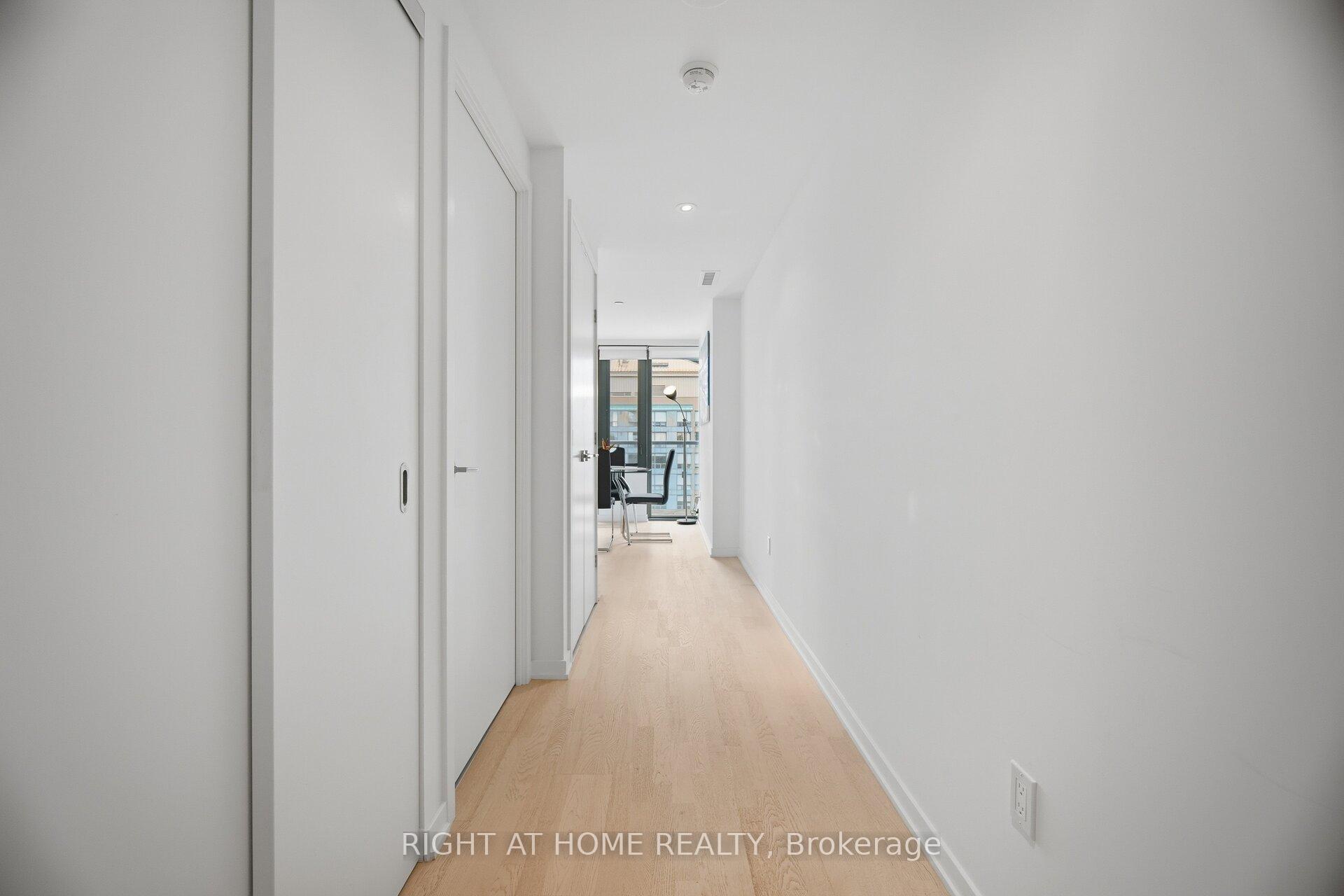 Photo 8 of Unit 1407, 60 Colborne Street, Toronto, Church-Yonge Corridor — HOMEH