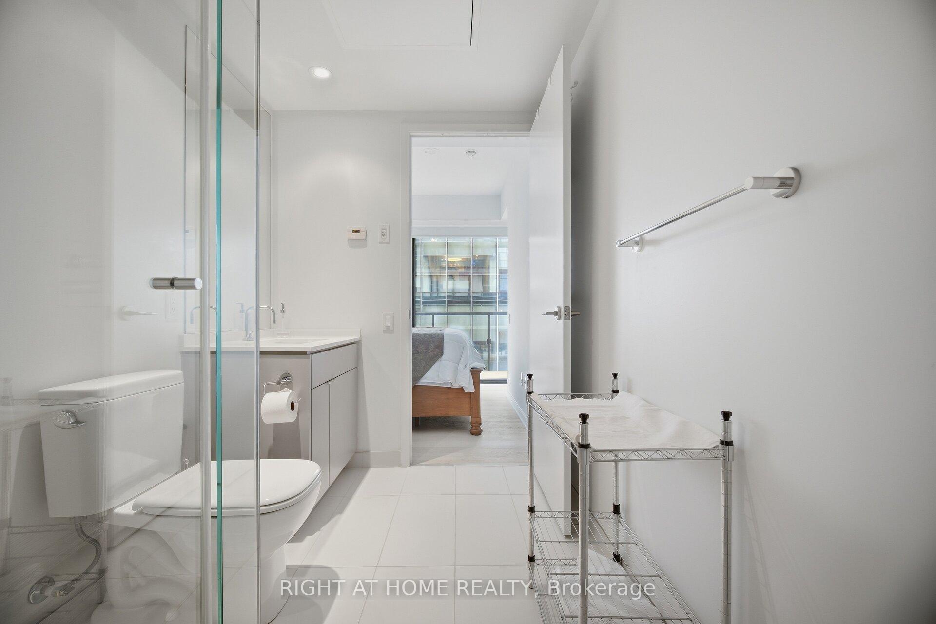 Photo 19 of Unit 1407, 60 Colborne Street, Toronto, Church-Yonge Corridor — HOMEH