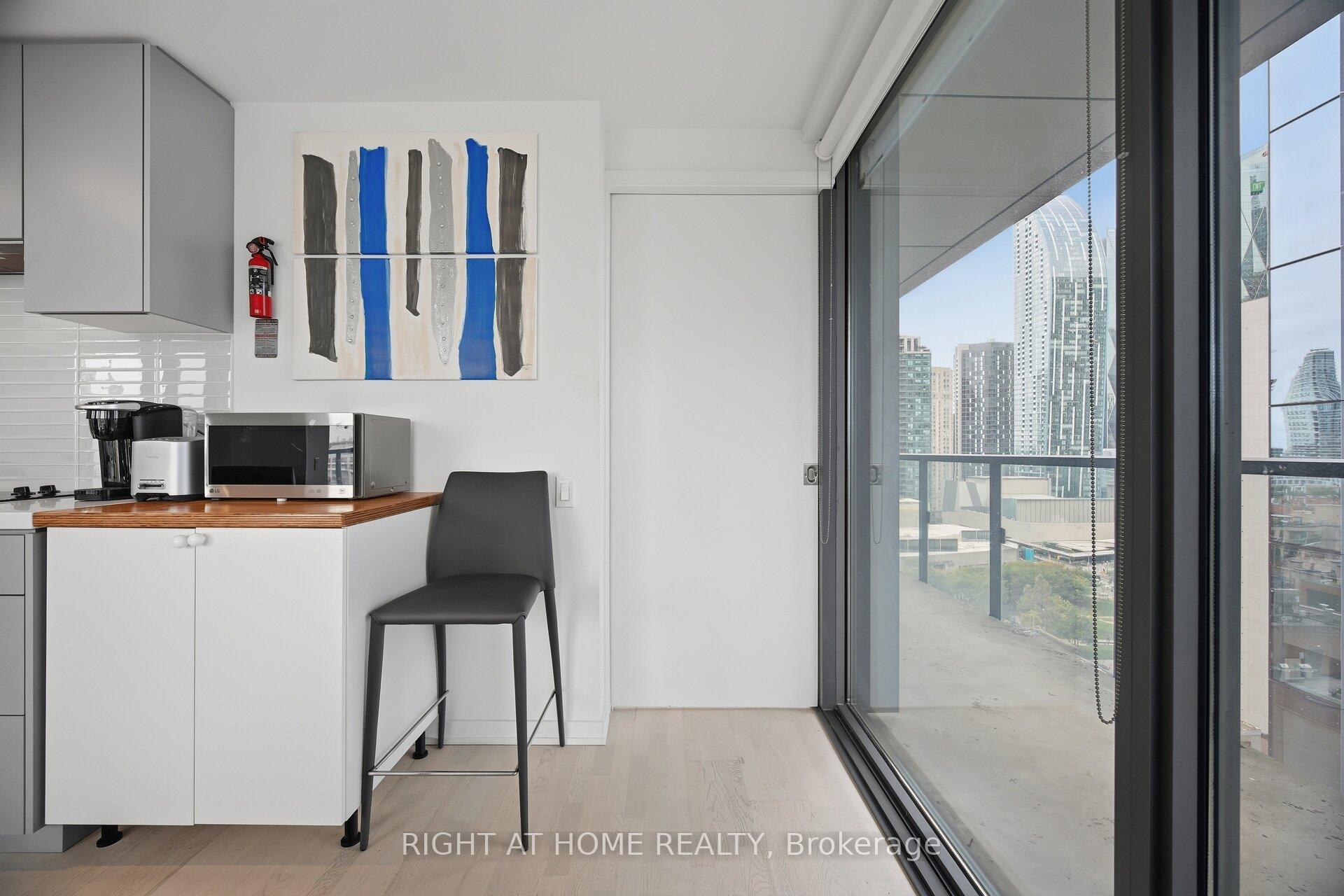 Photo 21 of Unit 1407, 60 Colborne Street, Toronto, Church-Yonge Corridor — HOMEH