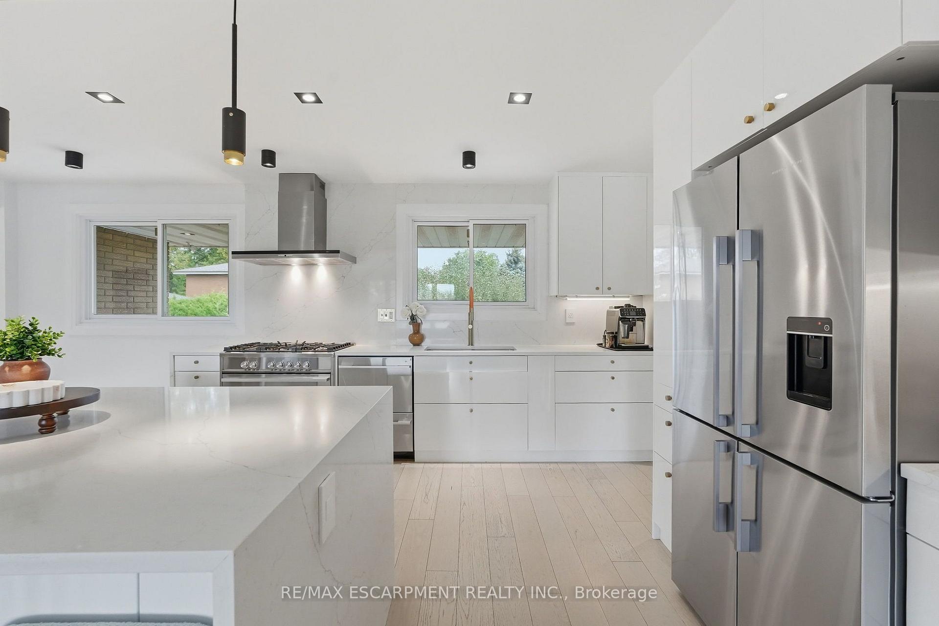 Photo 9 of 9 Donlea Drive, Hamilton, Sherwood — HOMEH