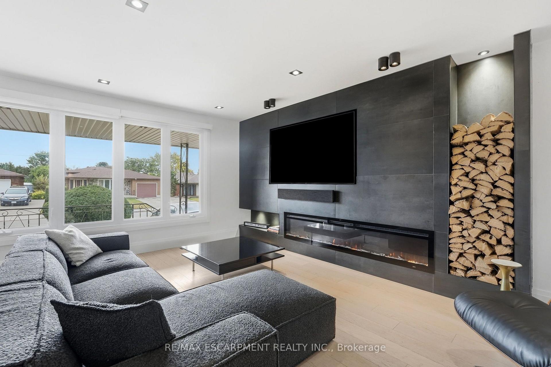 Photo 12 of 9 Donlea Drive, Hamilton, Sherwood — HOMEH