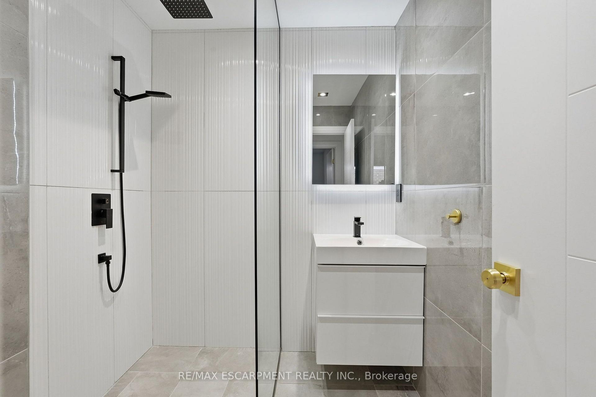 Photo 19 of 9 Donlea Drive, Hamilton, Sherwood — HOMEH