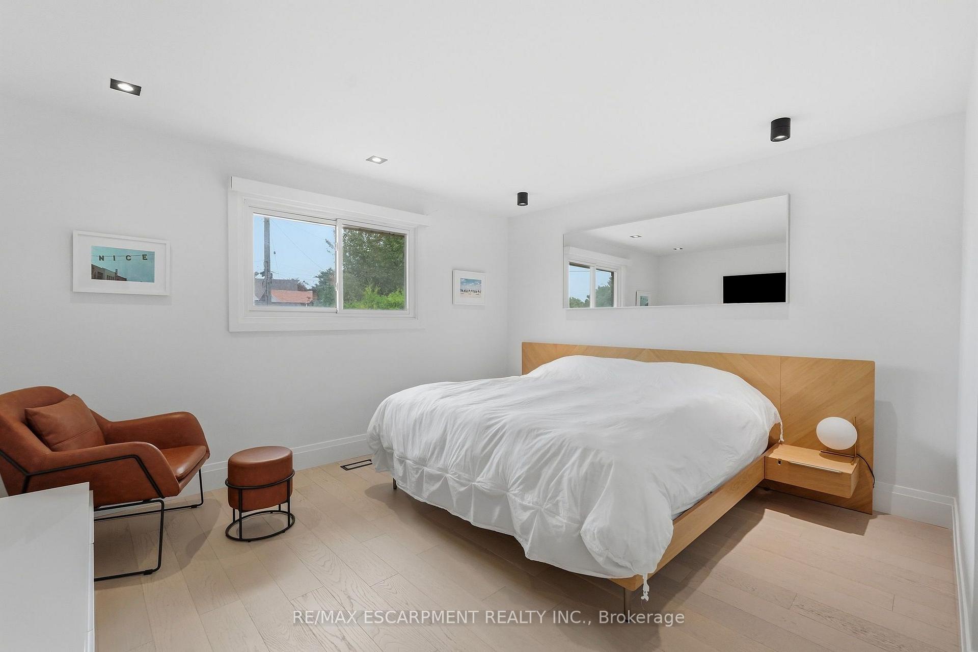 Photo 25 of 9 Donlea Drive, Hamilton, Sherwood — HOMEH