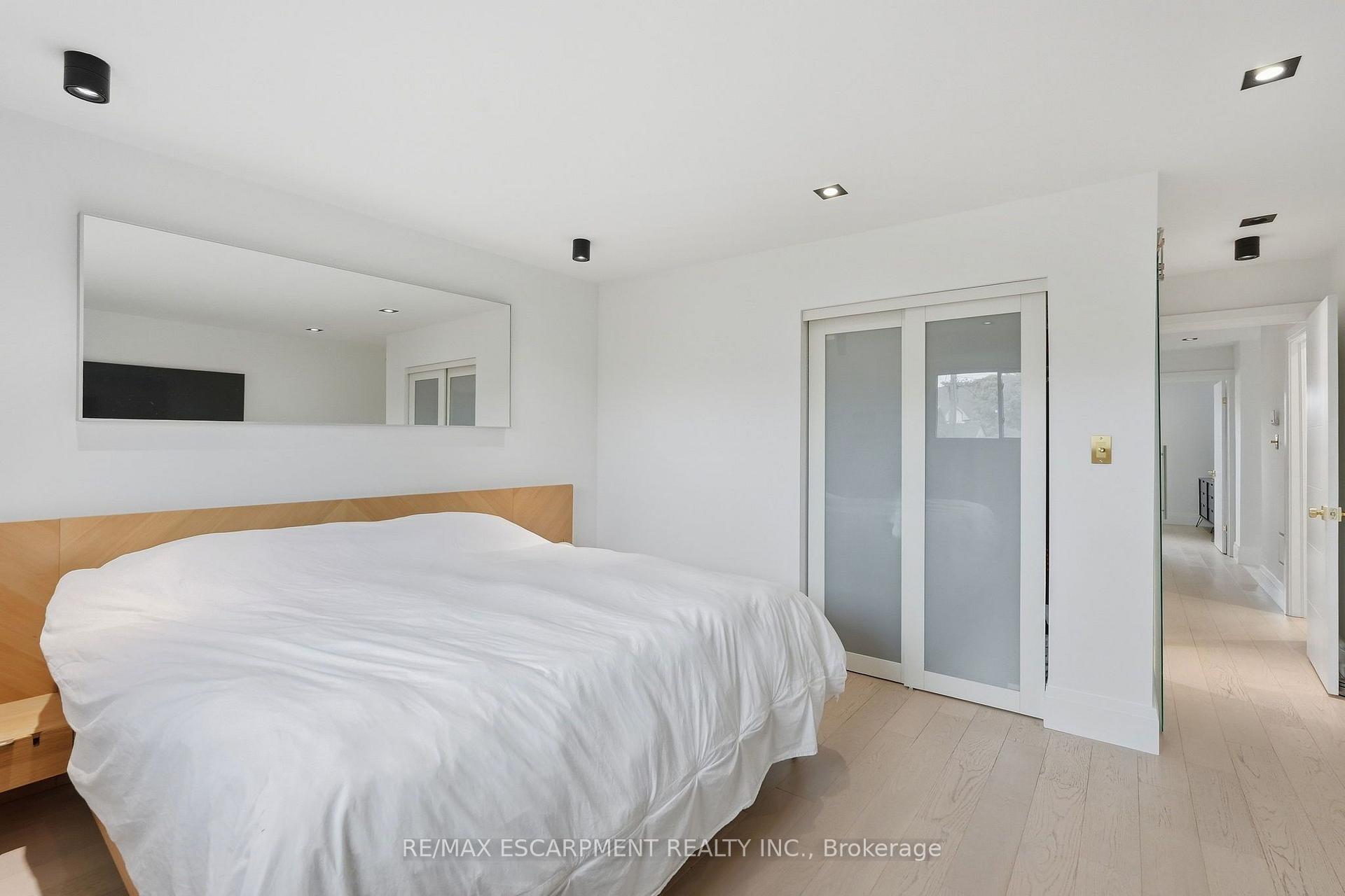 Photo 26 of 9 Donlea Drive, Hamilton, Sherwood — HOMEH