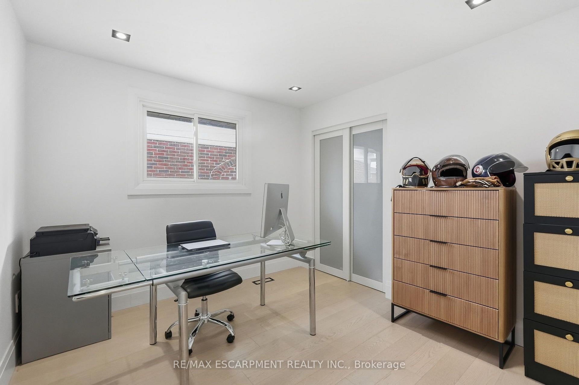 Photo 30 of 9 Donlea Drive, Hamilton, Sherwood — HOMEH
