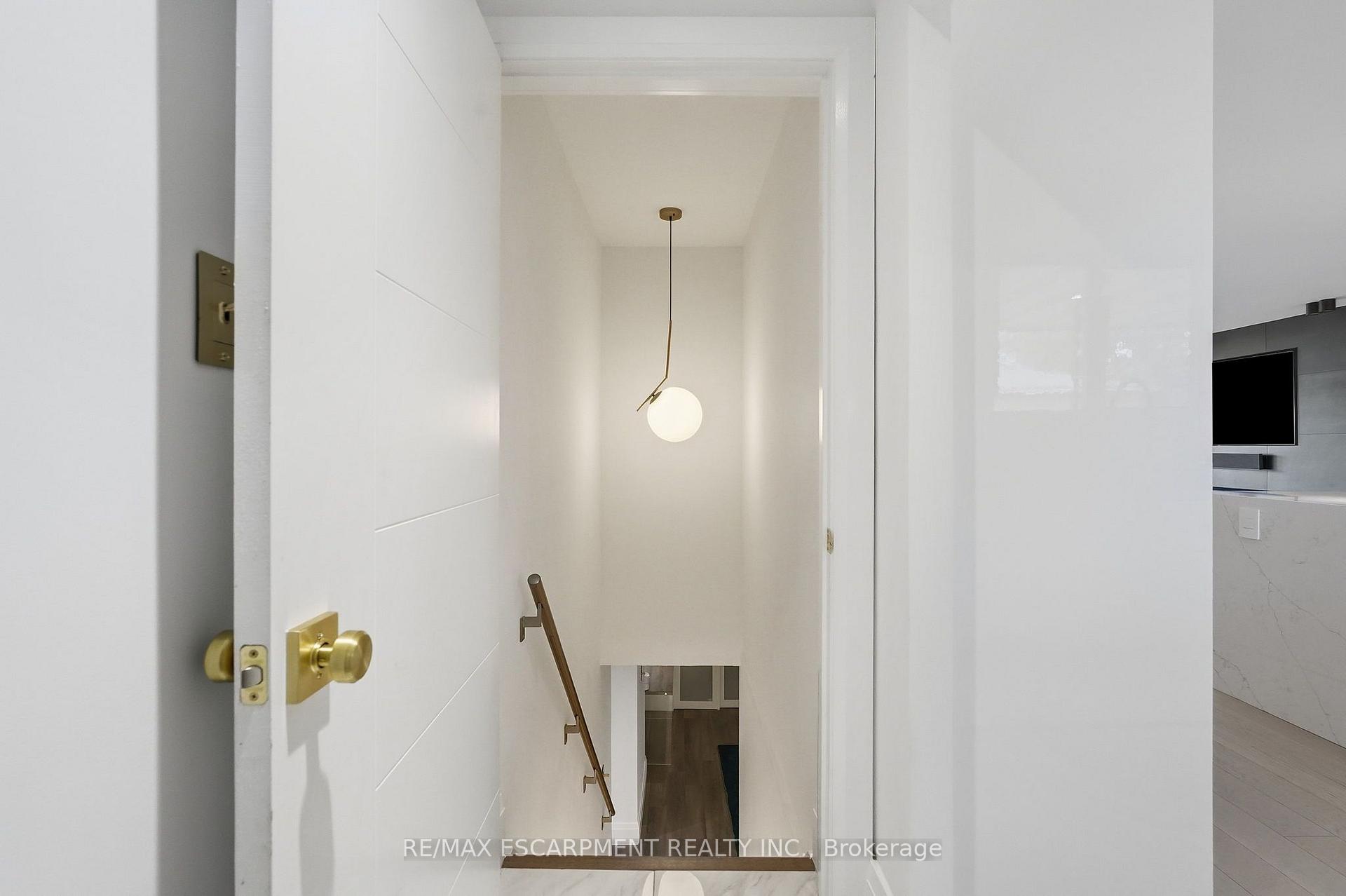 Photo 31 of 9 Donlea Drive, Hamilton, Sherwood — HOMEH