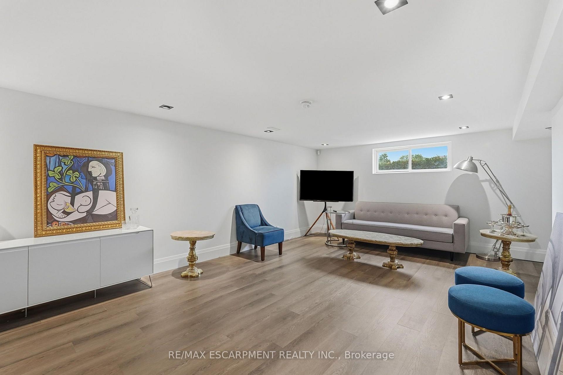 Photo 36 of 9 Donlea Drive, Hamilton, Sherwood — HOMEH