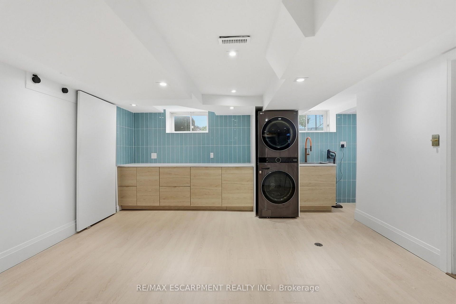 Photo 40 of 9 Donlea Drive, Hamilton, Sherwood — HOMEH