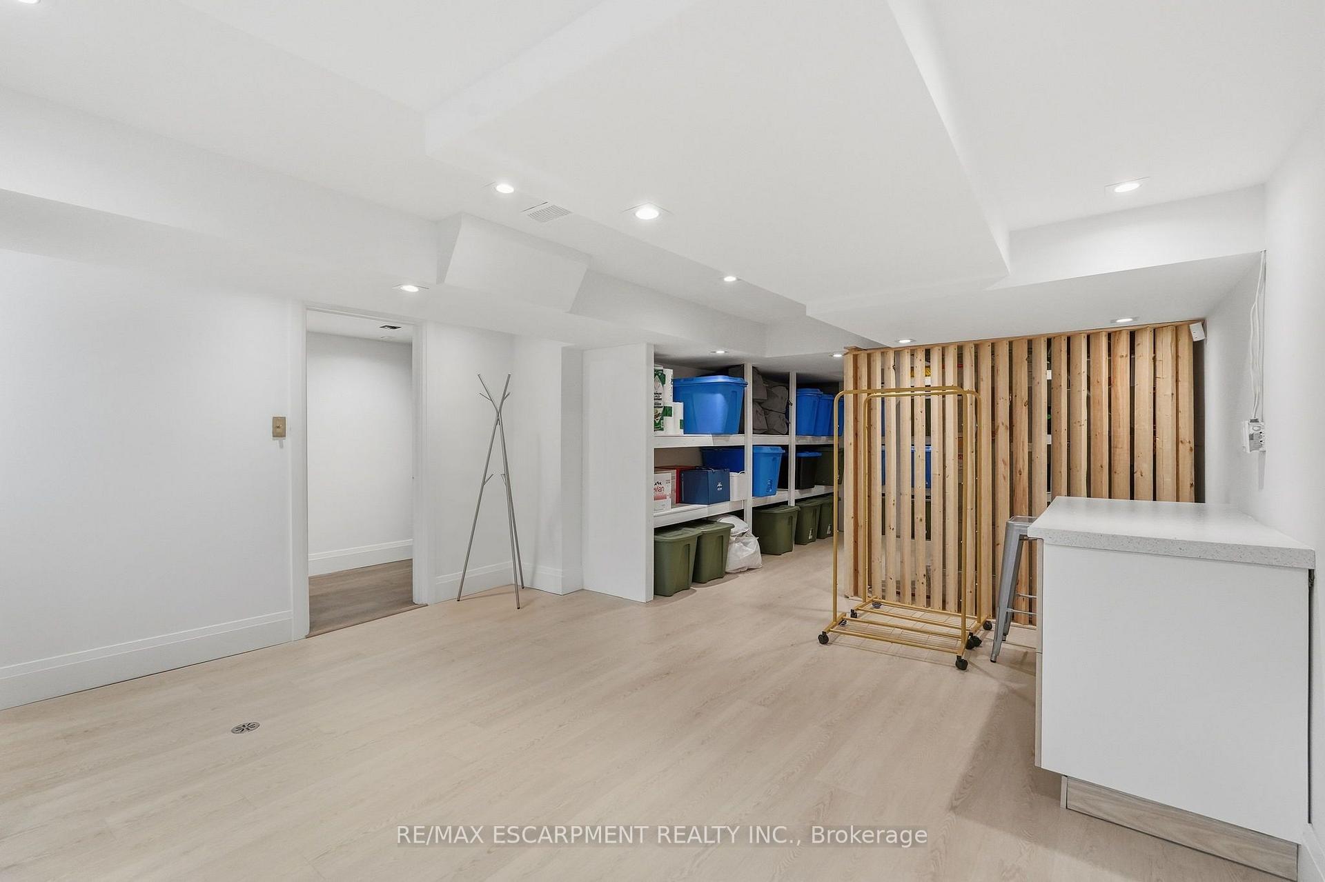 Photo 41 of 9 Donlea Drive, Hamilton, Sherwood — HOMEH