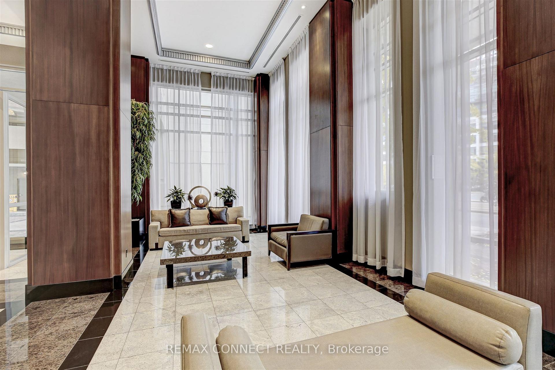 Photo 2 of Unit PH1, 628 Fleet Street, Toronto, Niagara — HOMEH