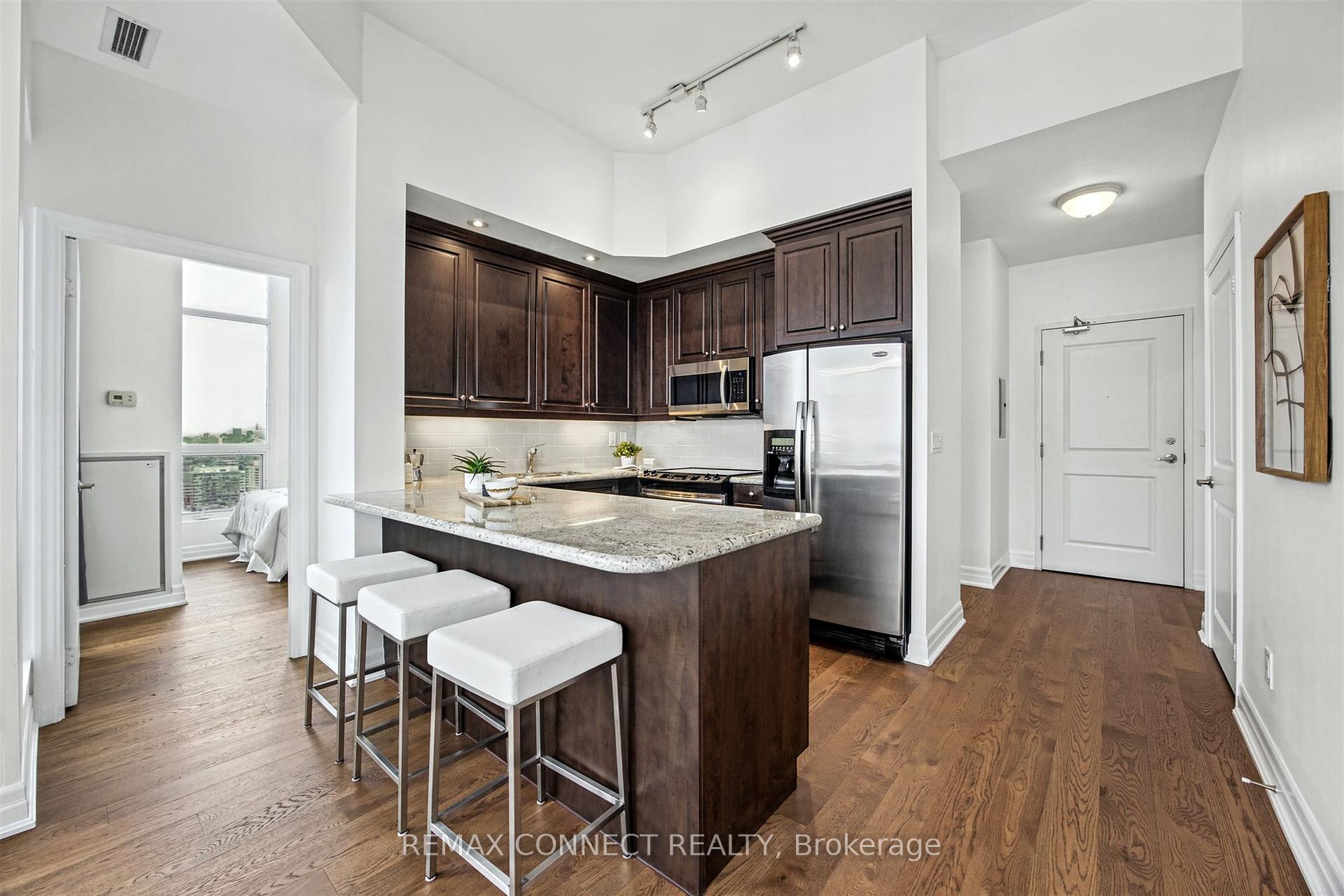 Photo 7 of Unit PH1, 628 Fleet Street, Toronto, Niagara — HOMEH