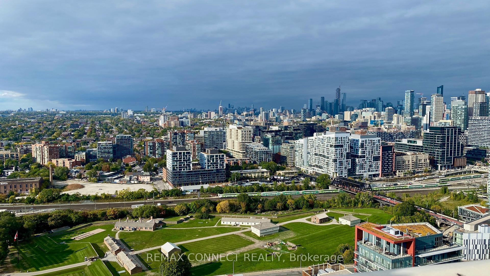 Photo 31 of Unit PH1, 628 Fleet Street, Toronto, Niagara — HOMEH
