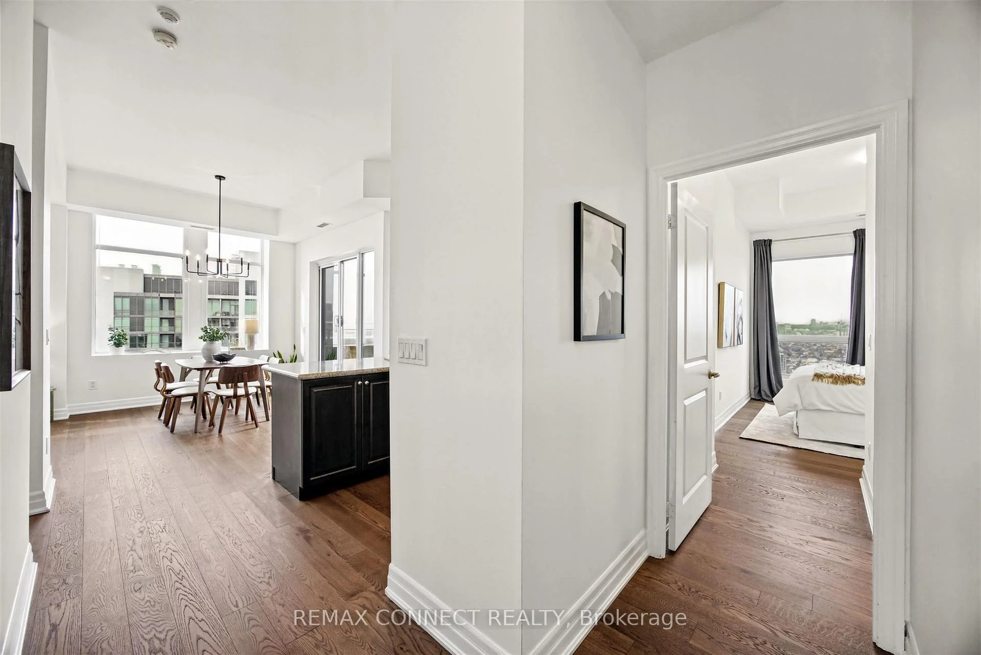 Photo 5 of Unit PH1, 628 Fleet Street, Toronto, Niagara — HOMEH