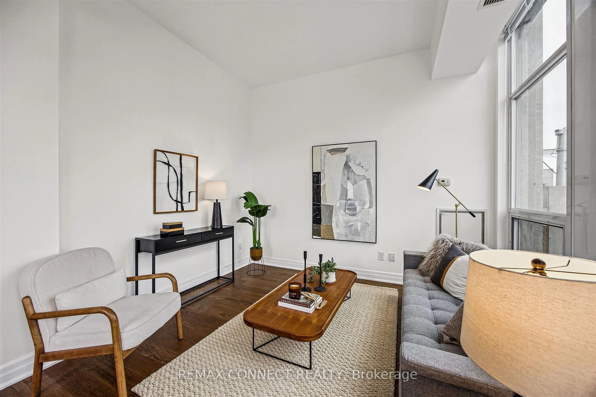 Photo 12 of Unit PH1, 628 Fleet Street, Toronto, Niagara — HOMEH
