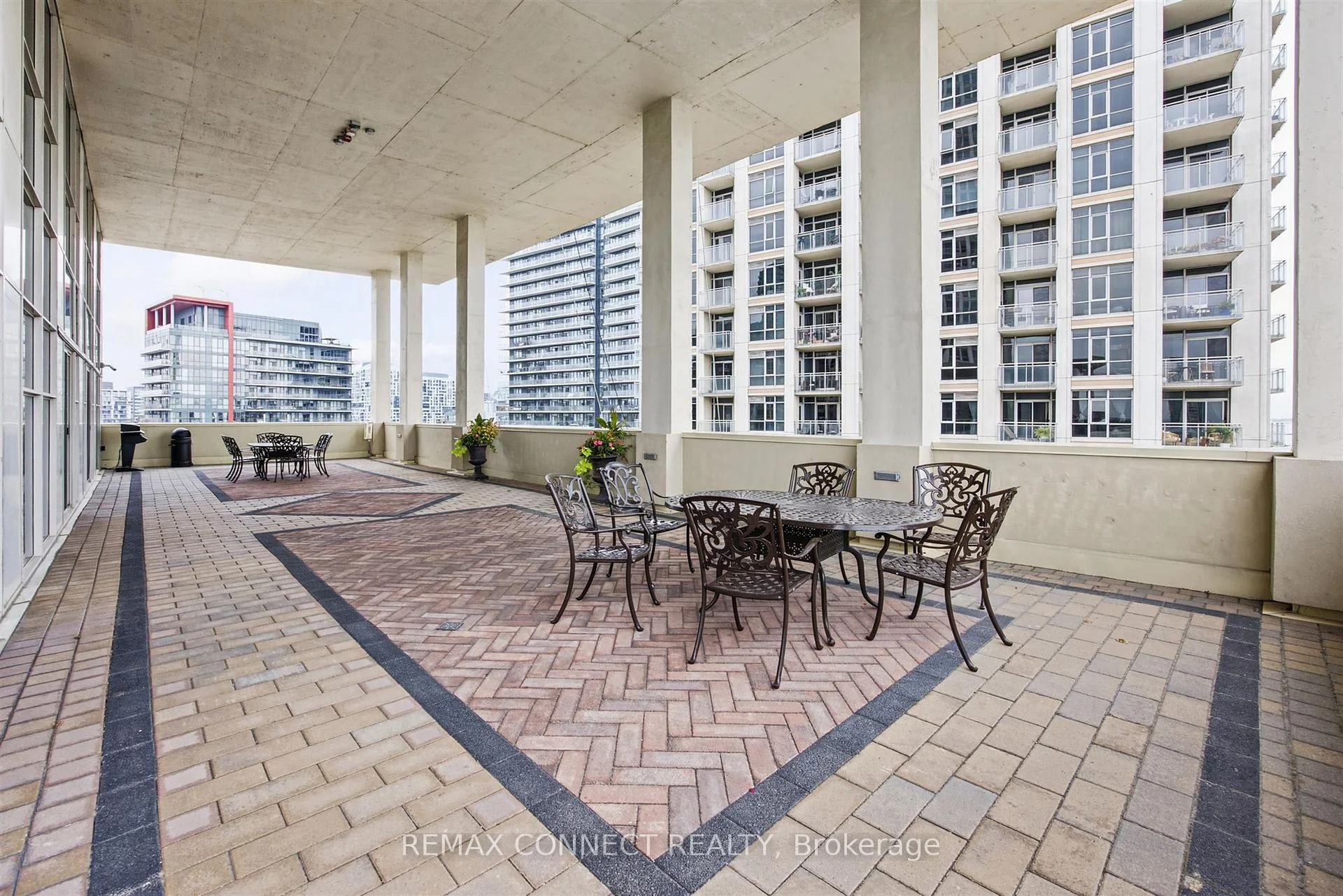 Photo 39 of Unit PH1, 628 Fleet Street, Toronto, Niagara — HOMEH