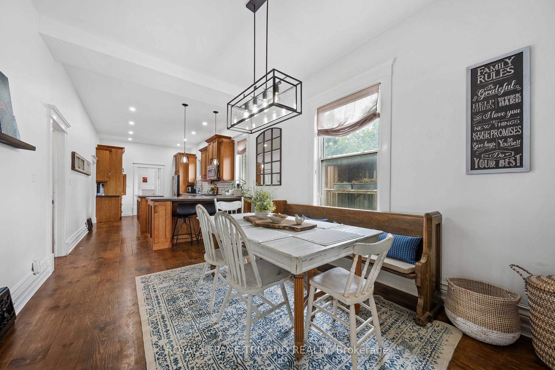 Photo 4 of 946 Dufferin Avenue, London, East G — HOMEH