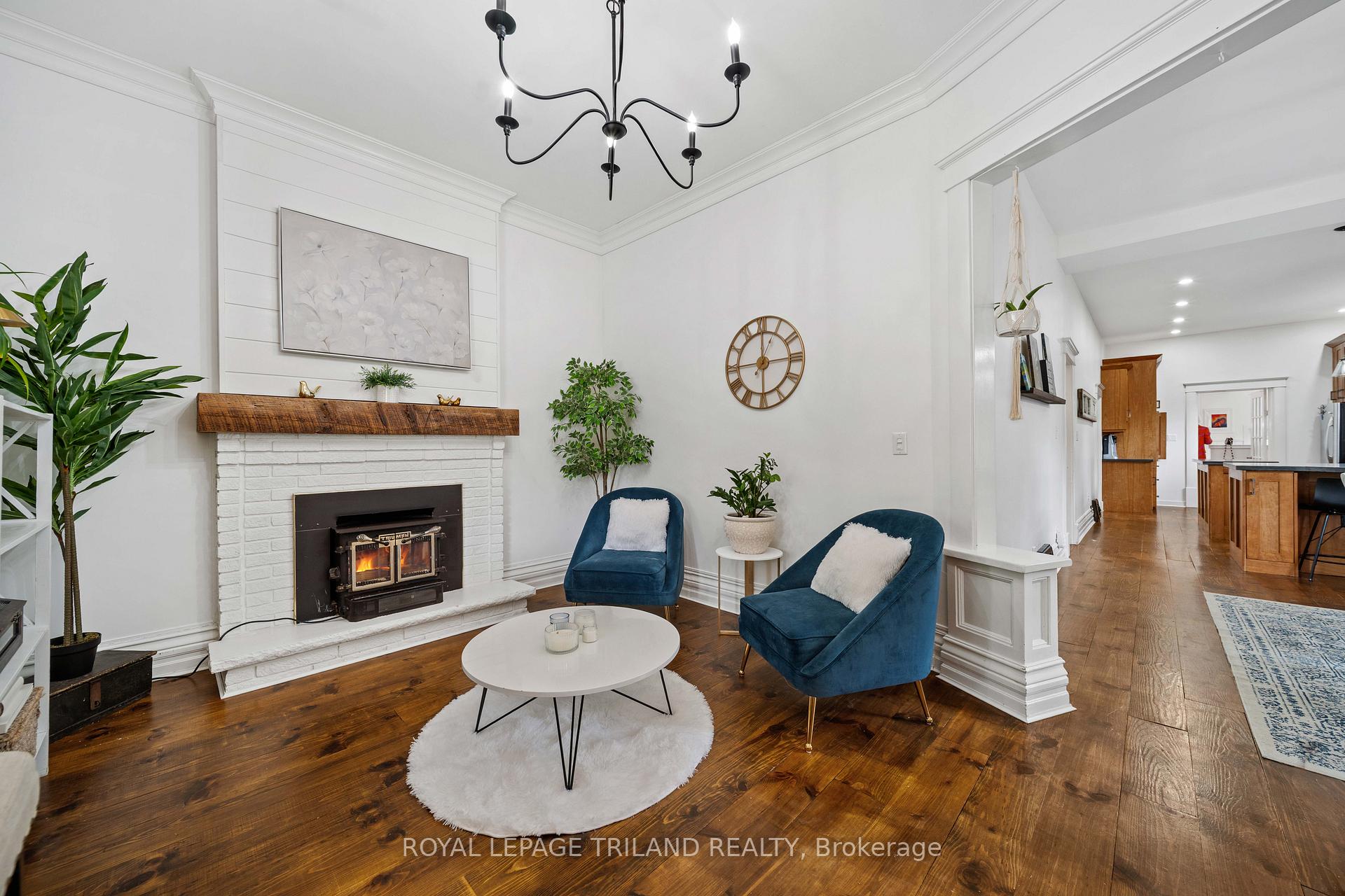 Photo 12 of 946 Dufferin Avenue, London, East G — HOMEH