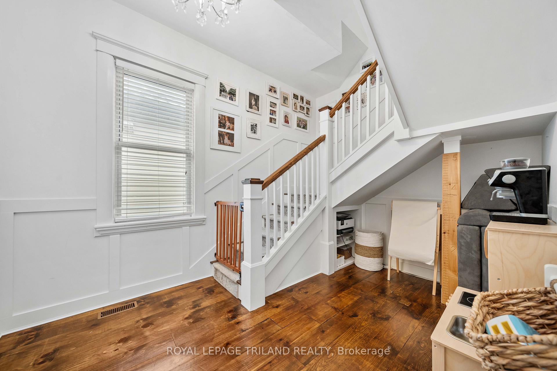 Photo 17 of 946 Dufferin Avenue, London, East G — HOMEH