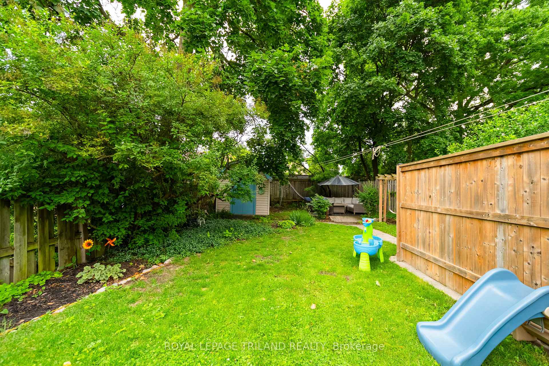 Photo 31 of 946 Dufferin Avenue, London, East G — HOMEH