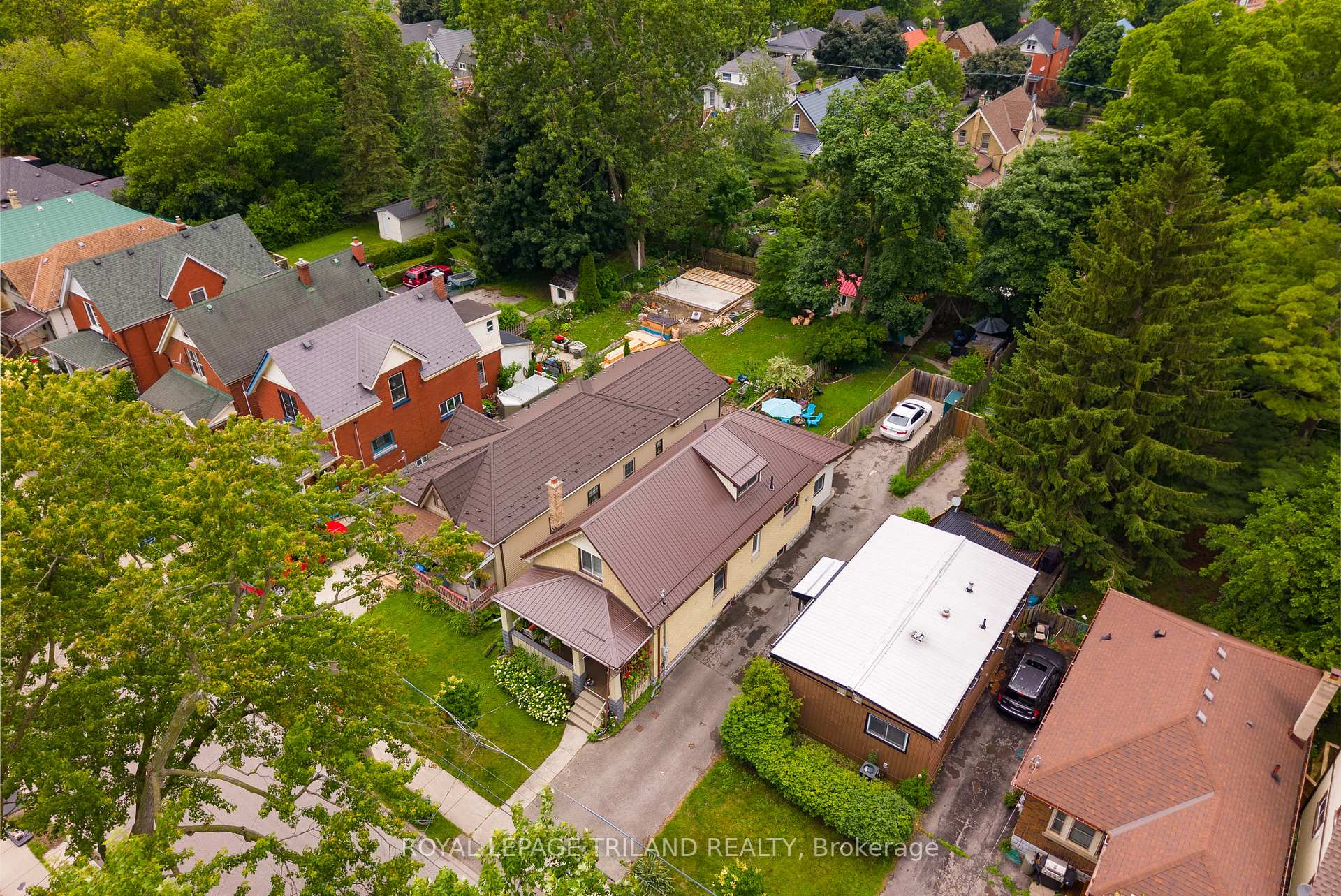 Photo 34 of 946 Dufferin Avenue, London, East G — HOMEH