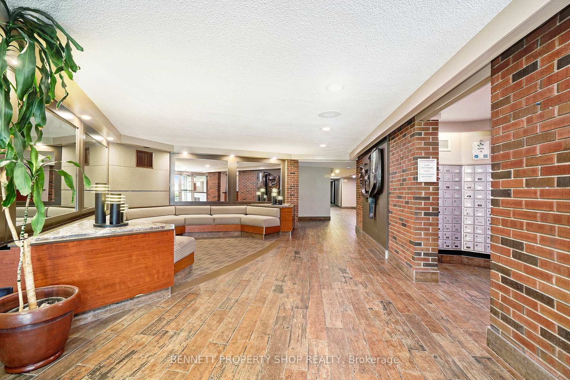Photo 2 of Unit 1217, 20 Chesterton Drive, Ottawa, Borden Farm/Stewart Farm/Carleton Heights/Parkwood Hills — HOMEH
