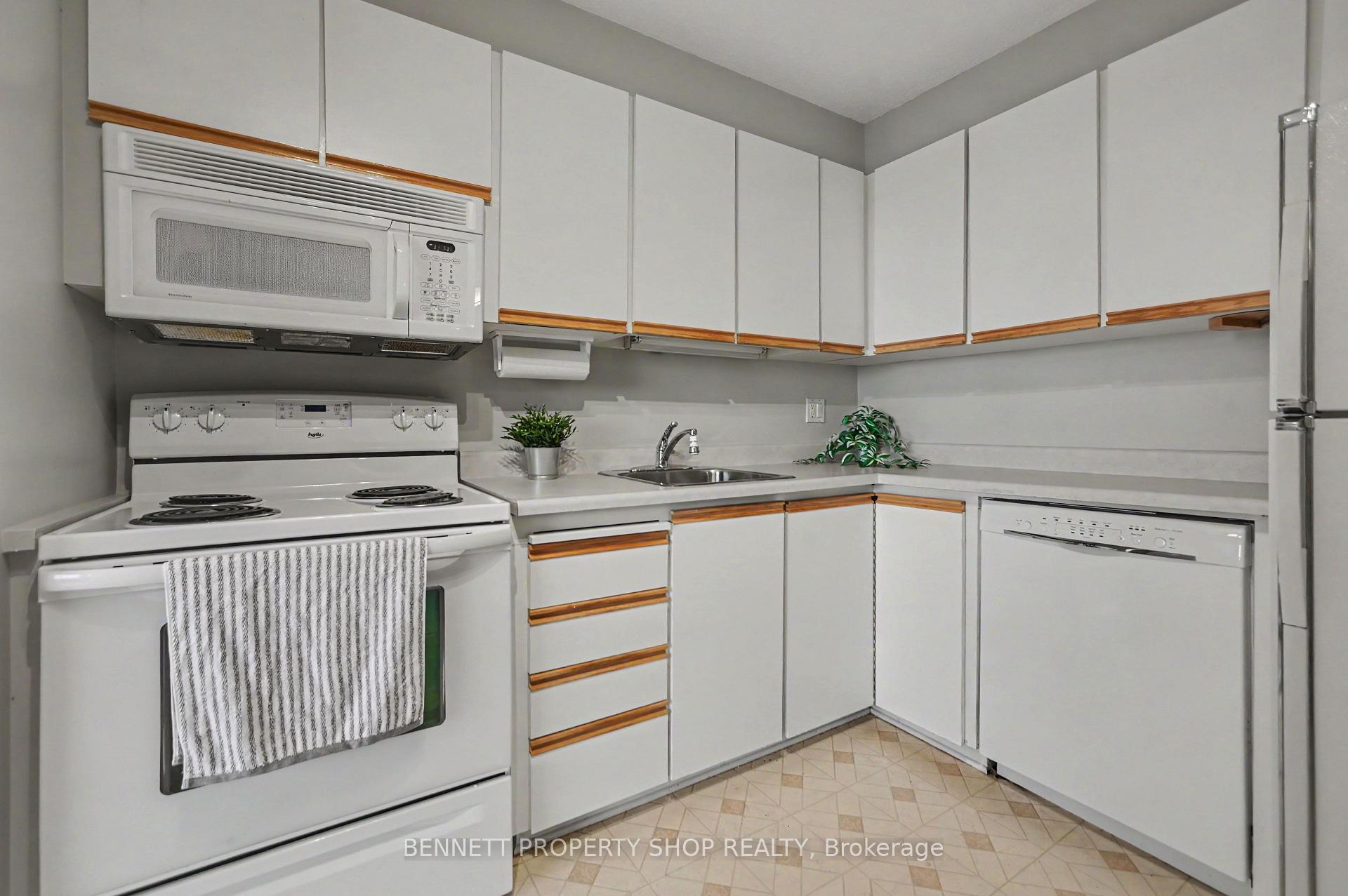 Photo 5 of Unit 1217, 20 Chesterton Drive, Ottawa, Borden Farm/Stewart Farm/Carleton Heights/Parkwood Hills — HOMEH