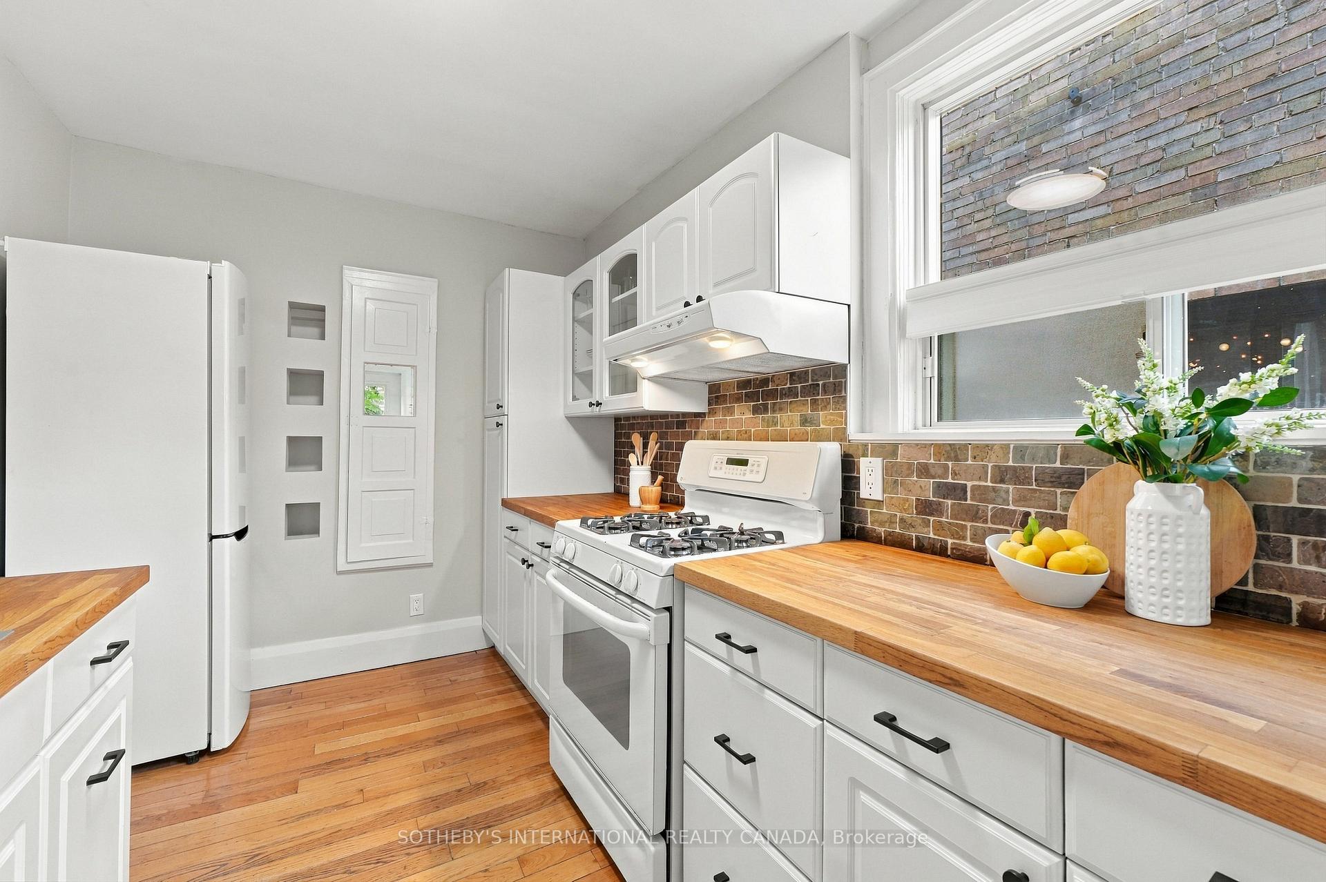 Photo 12 of 21 Sylvan Avenue, Toronto, Dufferin Grove — HOMEH