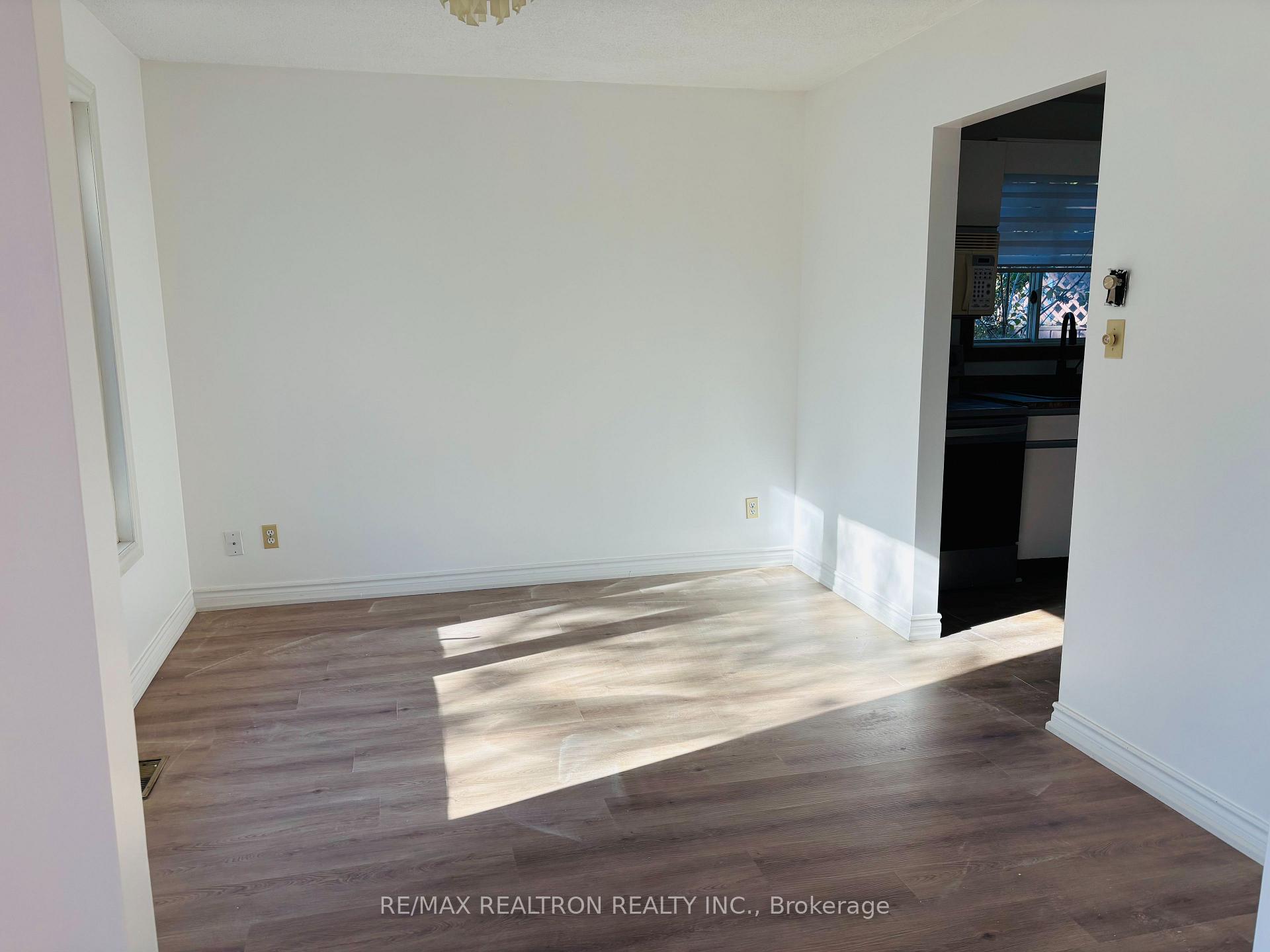 Photo 7 of 2287 Sandy Trail, Innisfil, Alcona — HOMEH