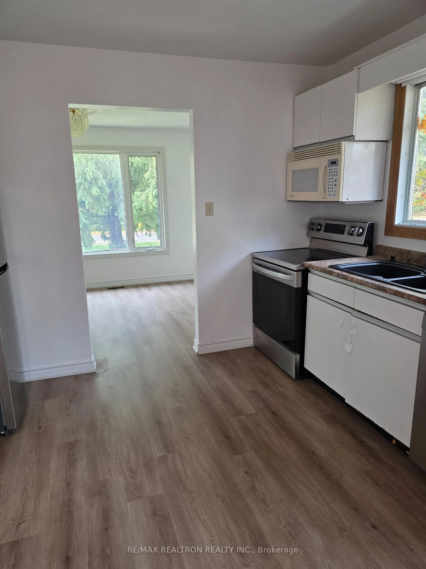 Photo 13 of 2287 Sandy Trail, Innisfil, Alcona — HOMEH