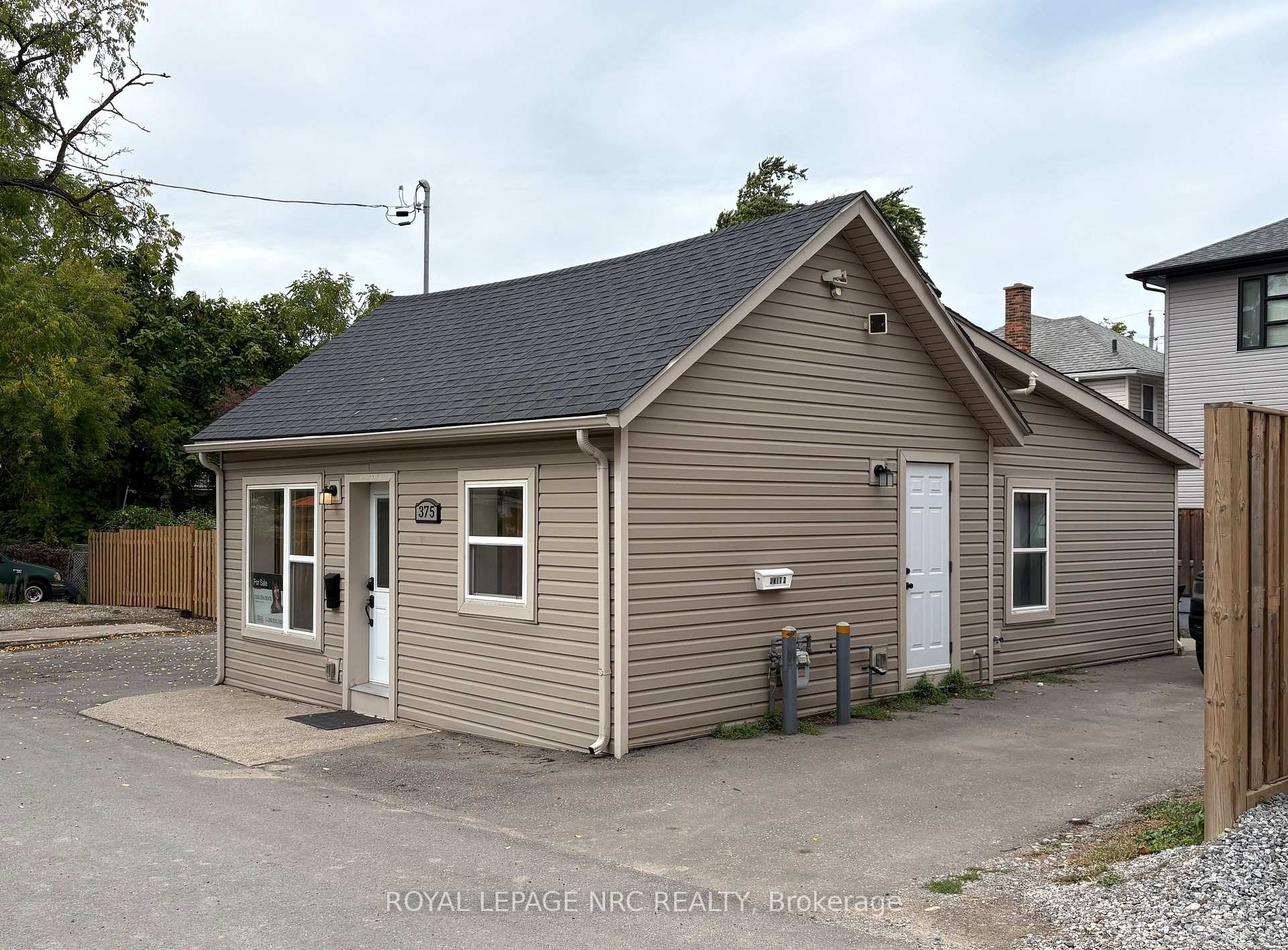 Photo of 375 Glendale Avenue