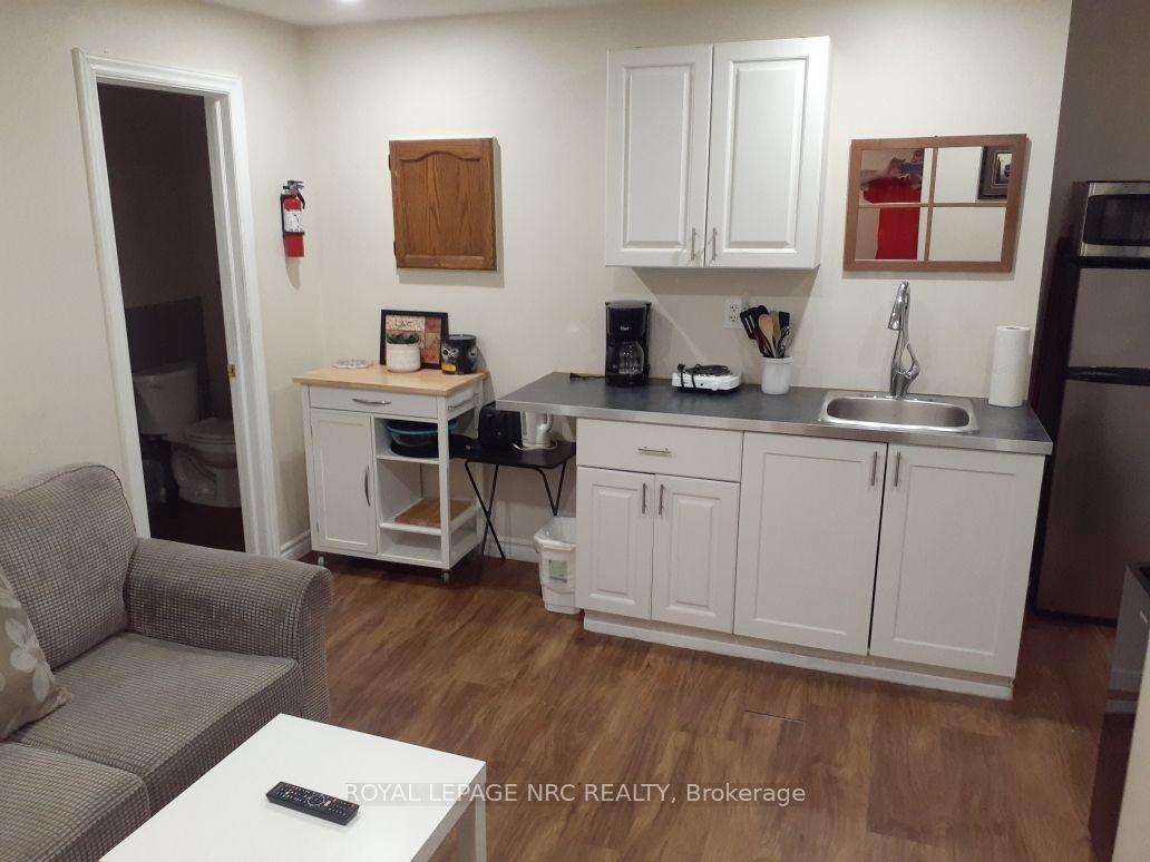 Photo 4 of 375 Glendale Avenue, St. Catharines, Secord Woods — HOMEH