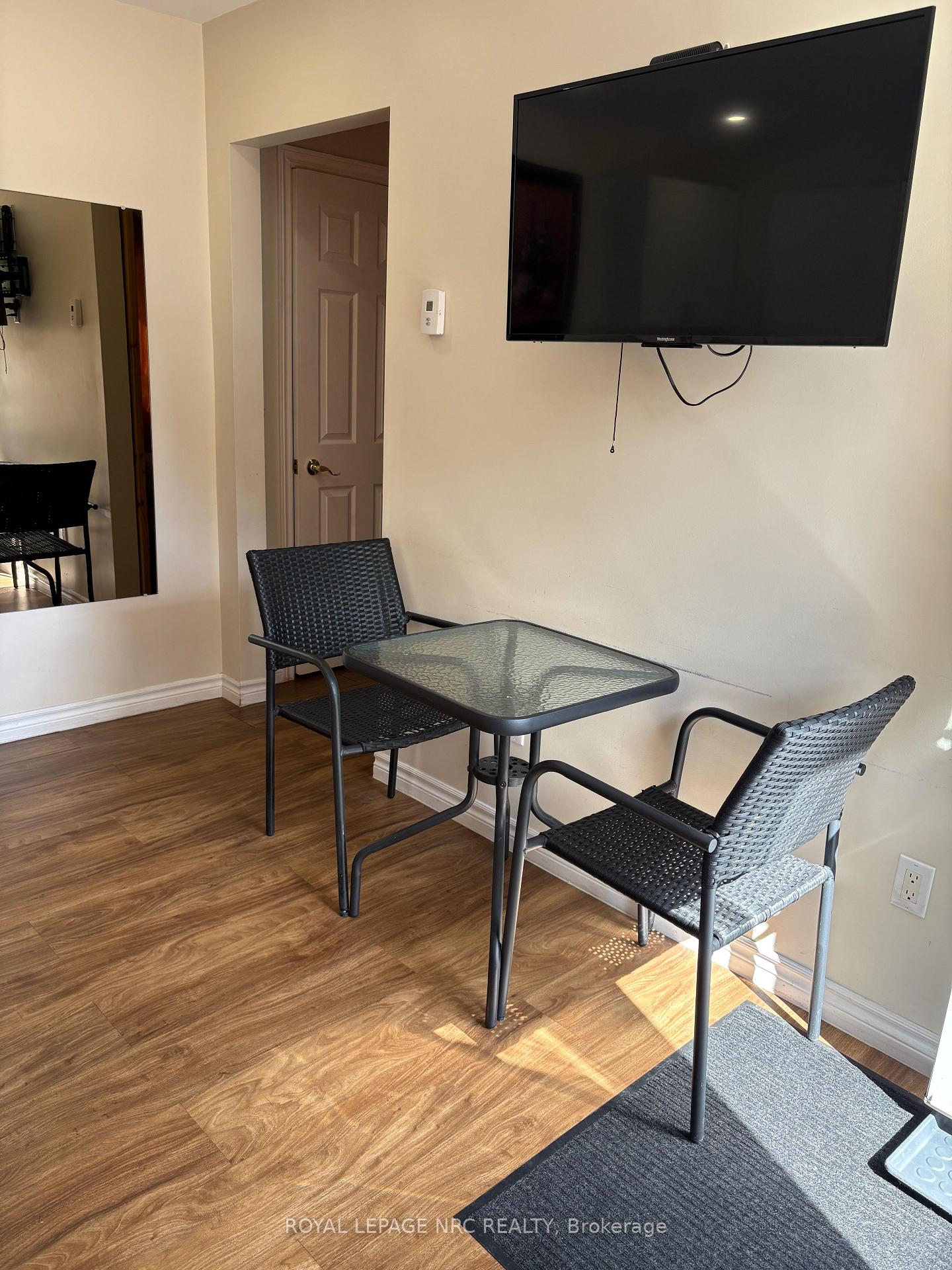 Photo 6 of 375 Glendale Avenue, St. Catharines, Secord Woods — HOMEH