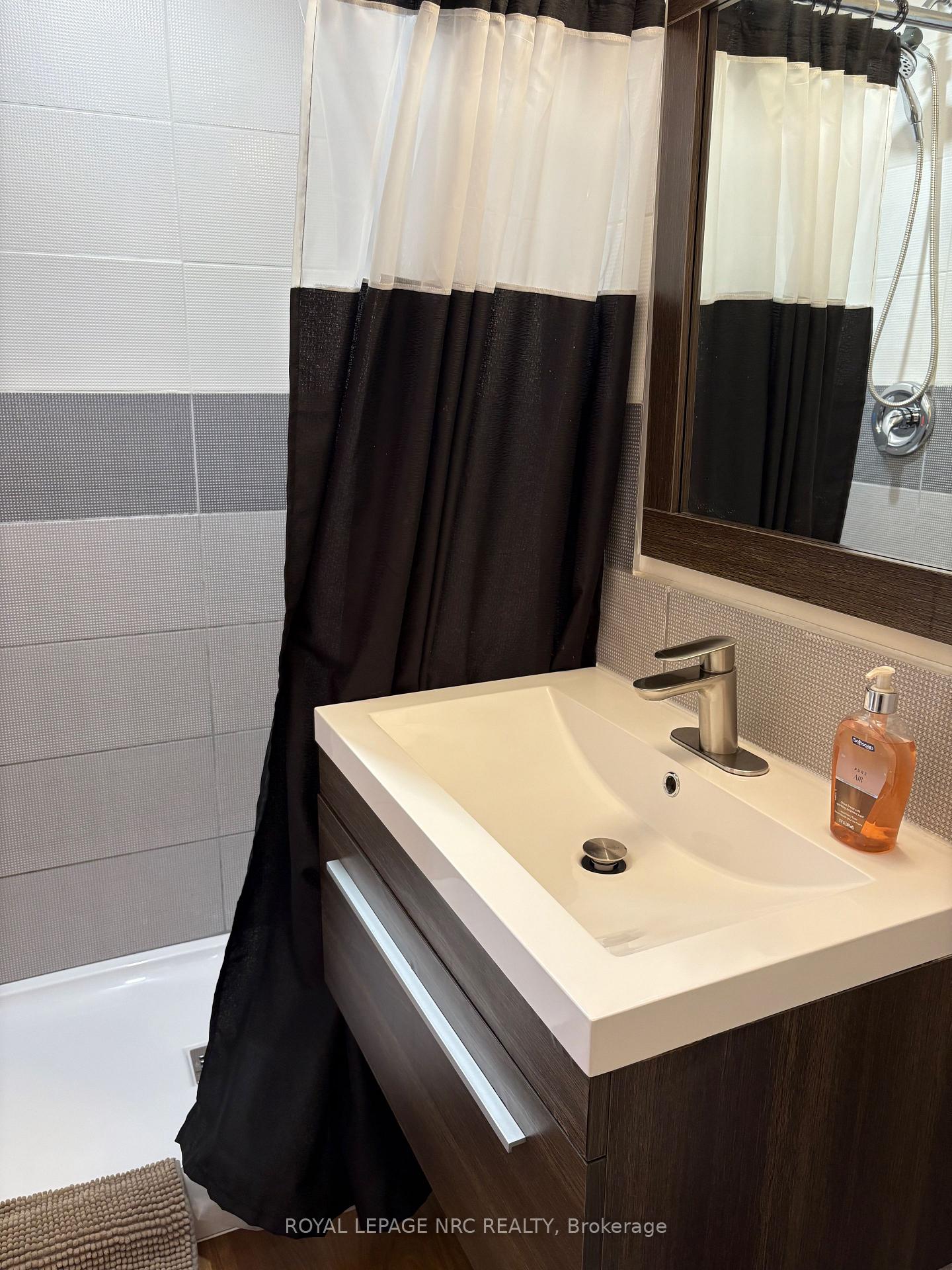 Photo 9 of 375 Glendale Avenue, St. Catharines, Secord Woods — HOMEH
