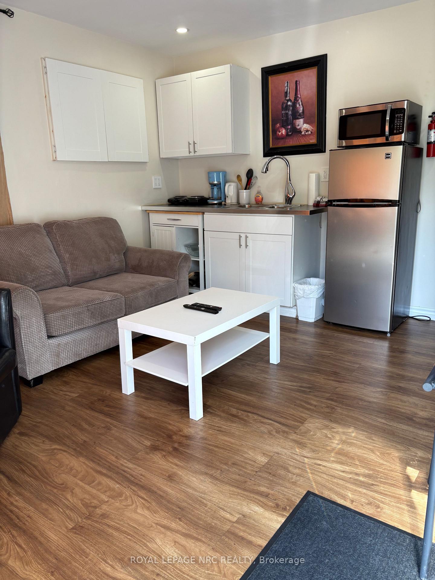 Photo 11 of 375 Glendale Avenue, St. Catharines, Secord Woods — HOMEH