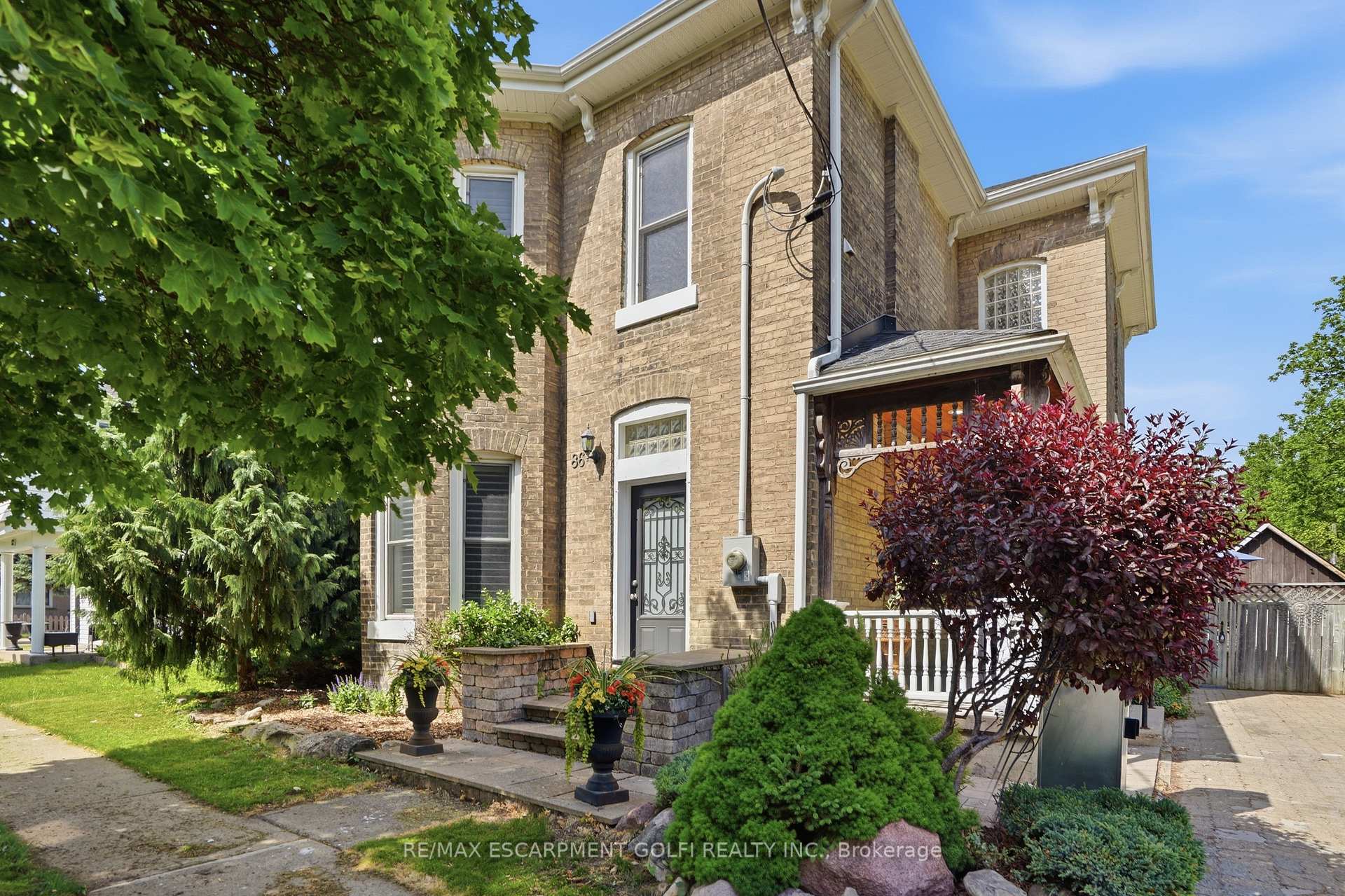Photo of 86 Oak Street
