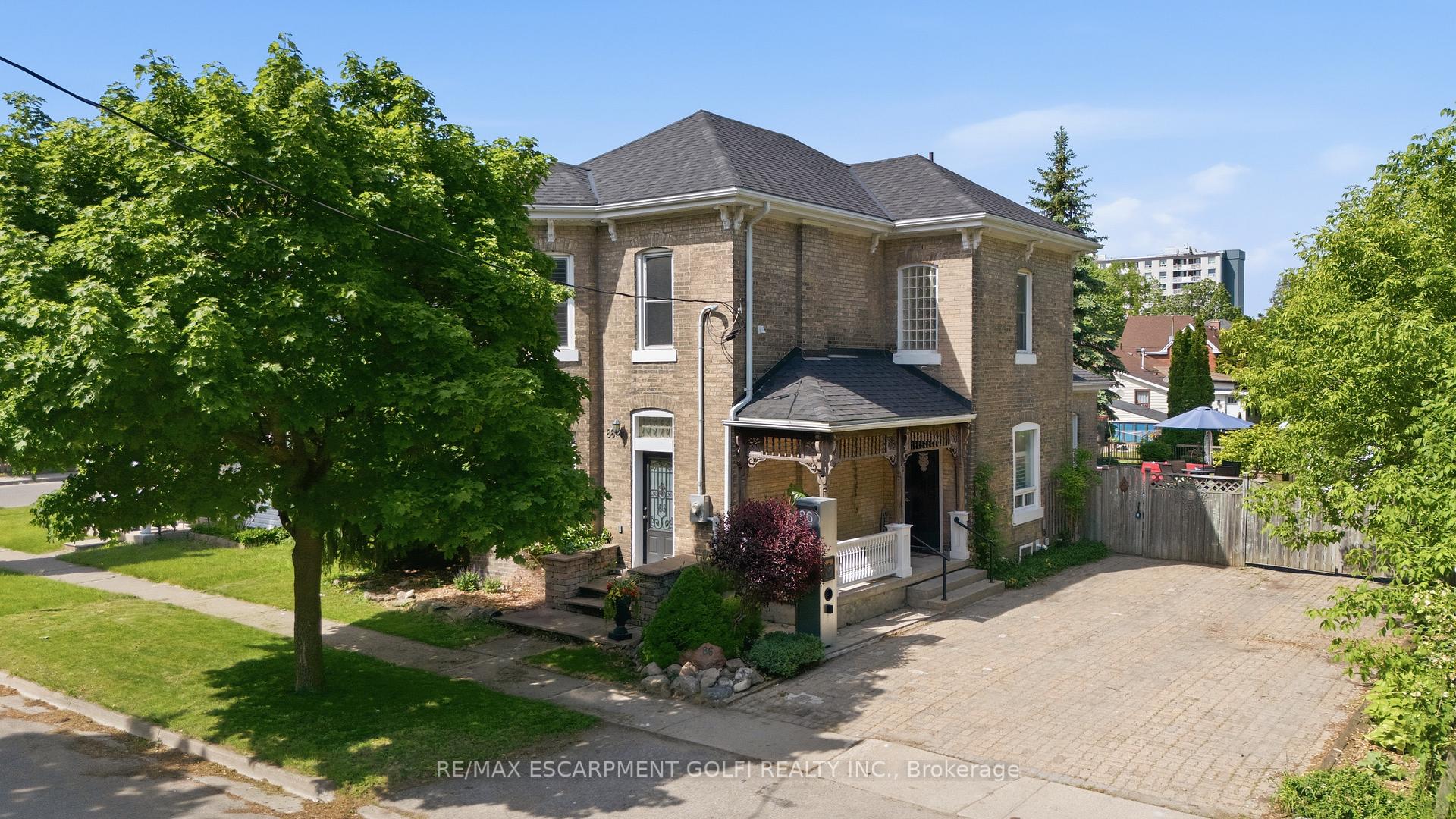 Photo 2 of 86 Oak Street, Brantford, Old West Brant — HOMEH
