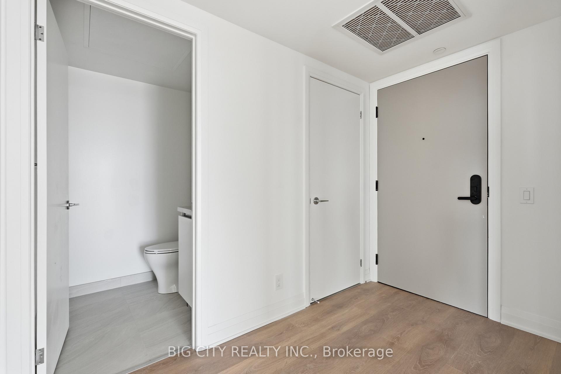 Photo of Unit 1202, 25 Frederick Way