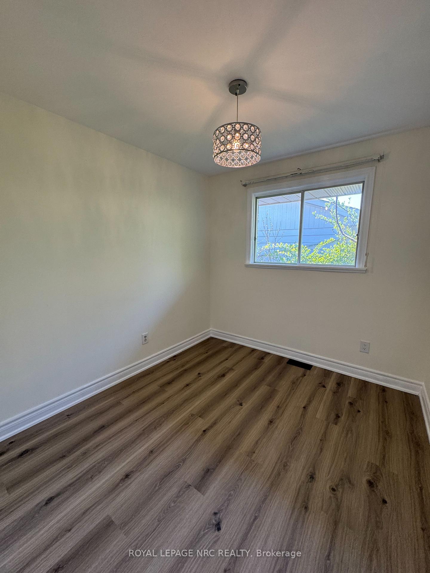 Photo 14 of 11 Richard Street, St. Catharines, Glendale/Glenridge — HOMEH