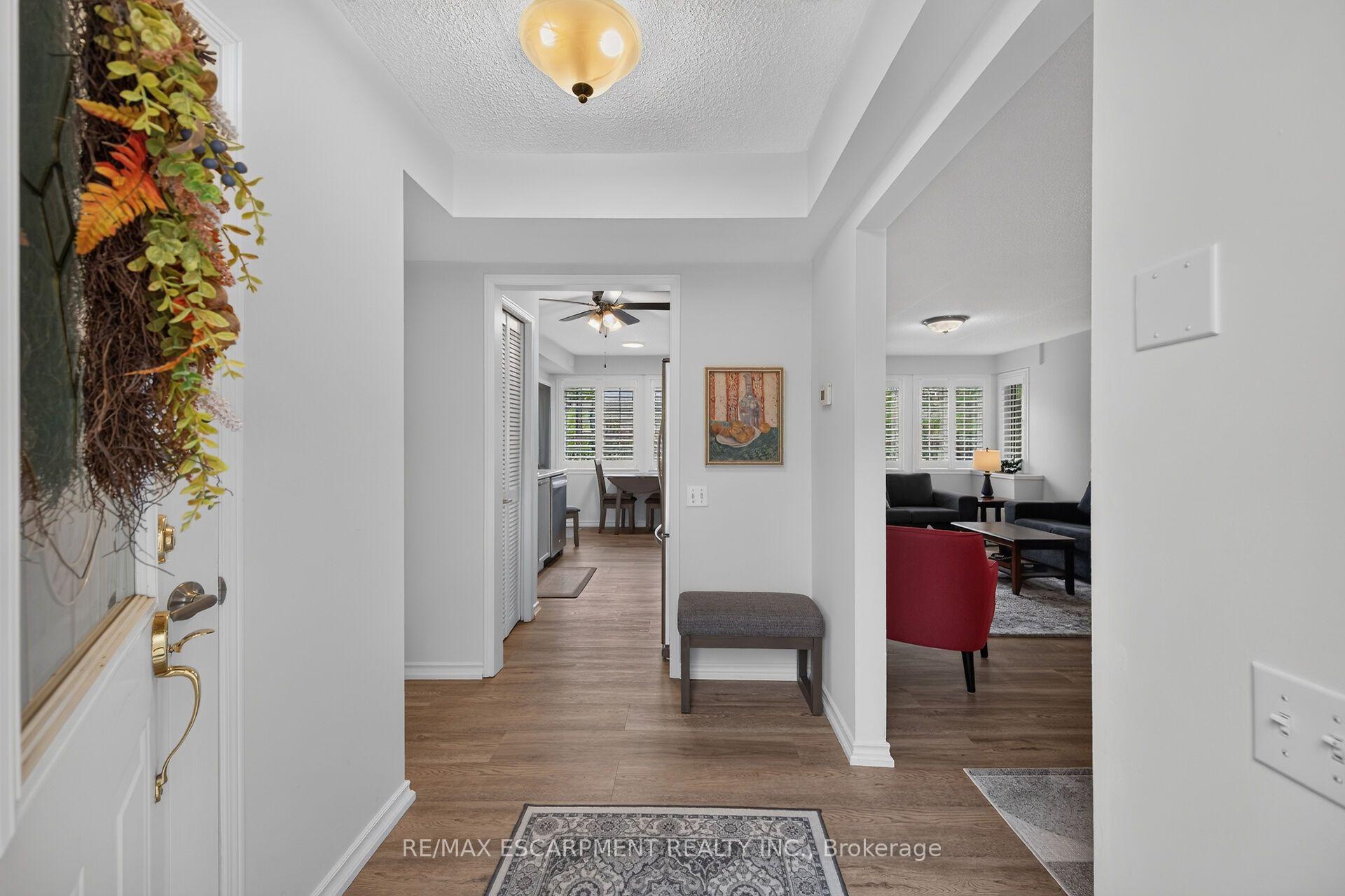 Photo 5 of 376 Silverbirch Boulevard, Hamilton, Mount Hope — HOMEH