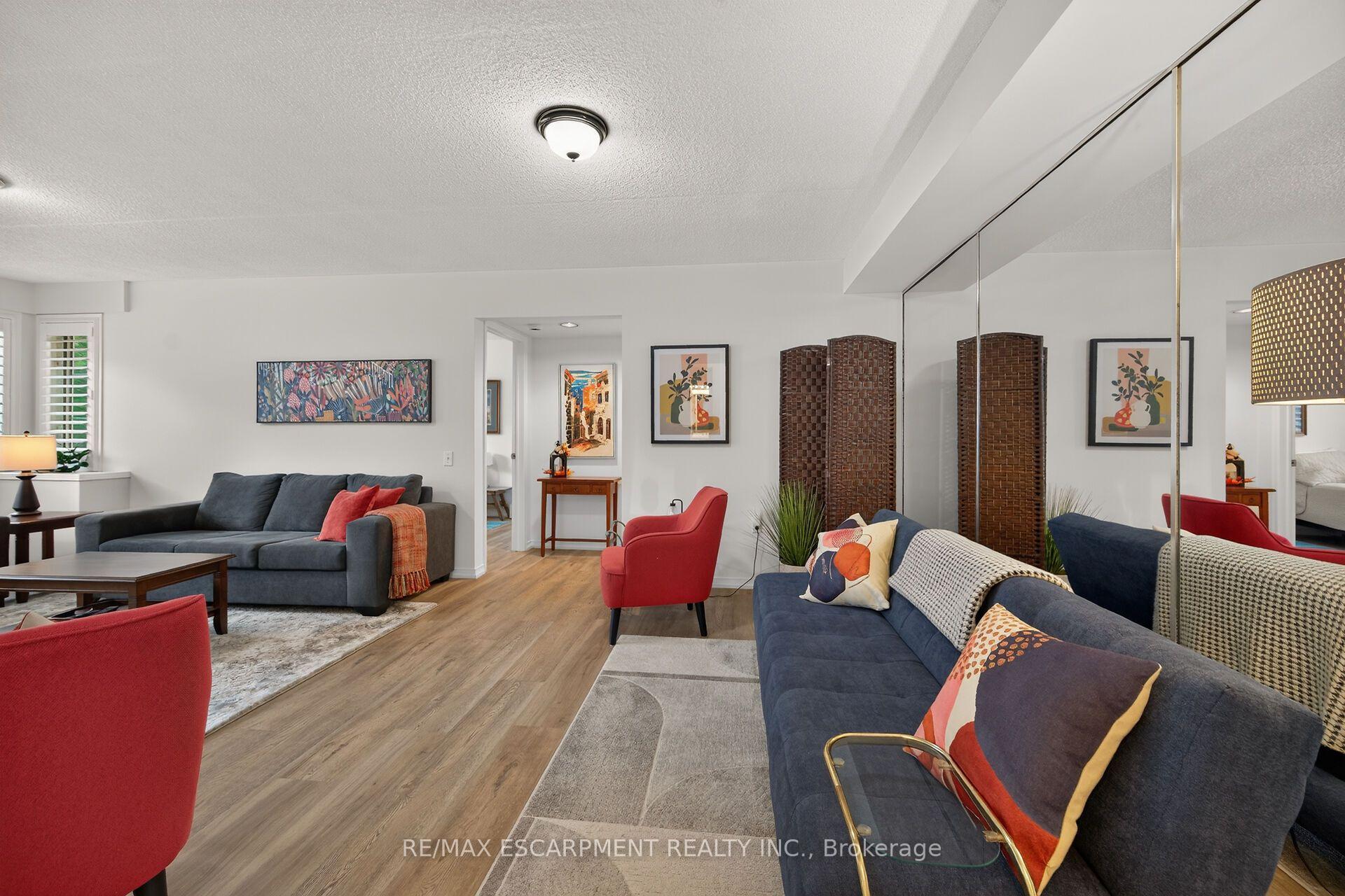 Photo 7 of 376 Silverbirch Boulevard, Hamilton, Mount Hope — HOMEH