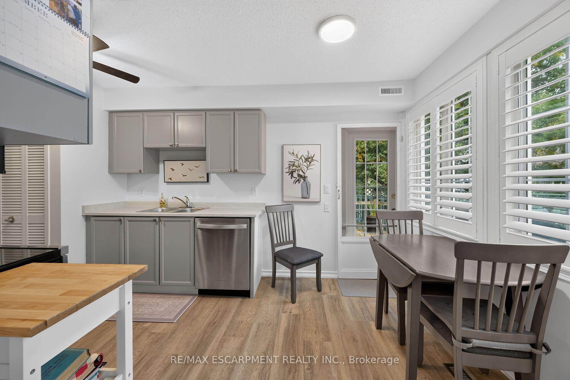 Photo 13 of 376 Silverbirch Boulevard, Hamilton, Mount Hope — HOMEH