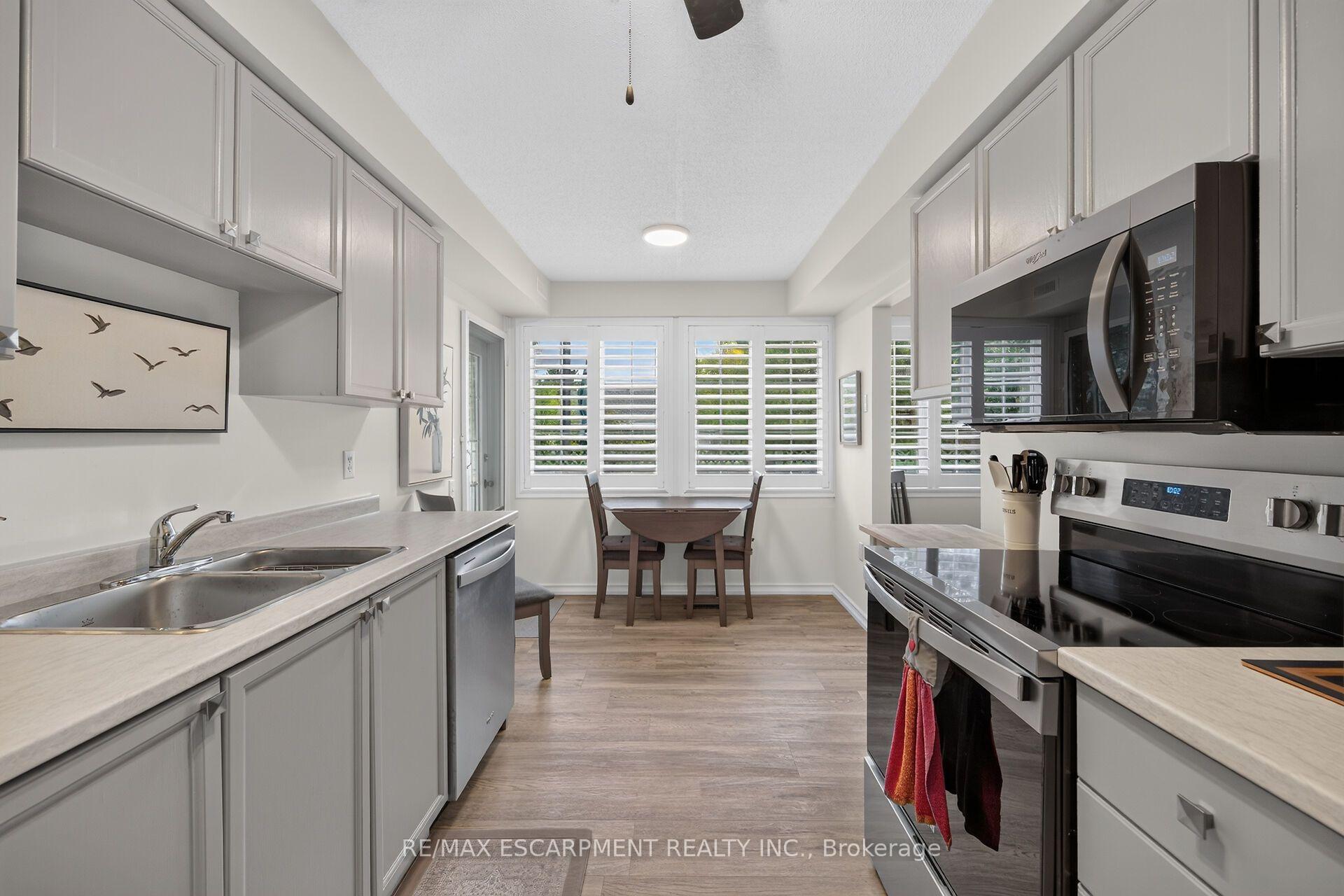 Photo 18 of 376 Silverbirch Boulevard, Hamilton, Mount Hope — HOMEH