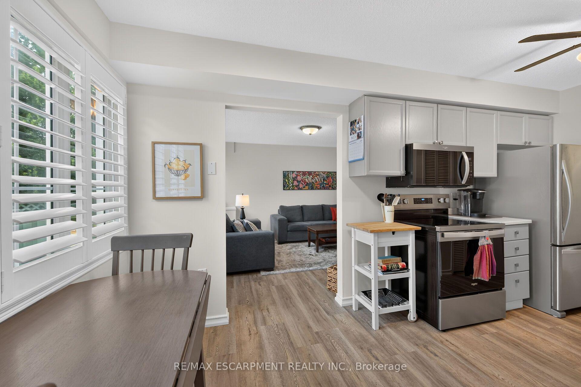 Photo 20 of 376 Silverbirch Boulevard, Hamilton, Mount Hope — HOMEH