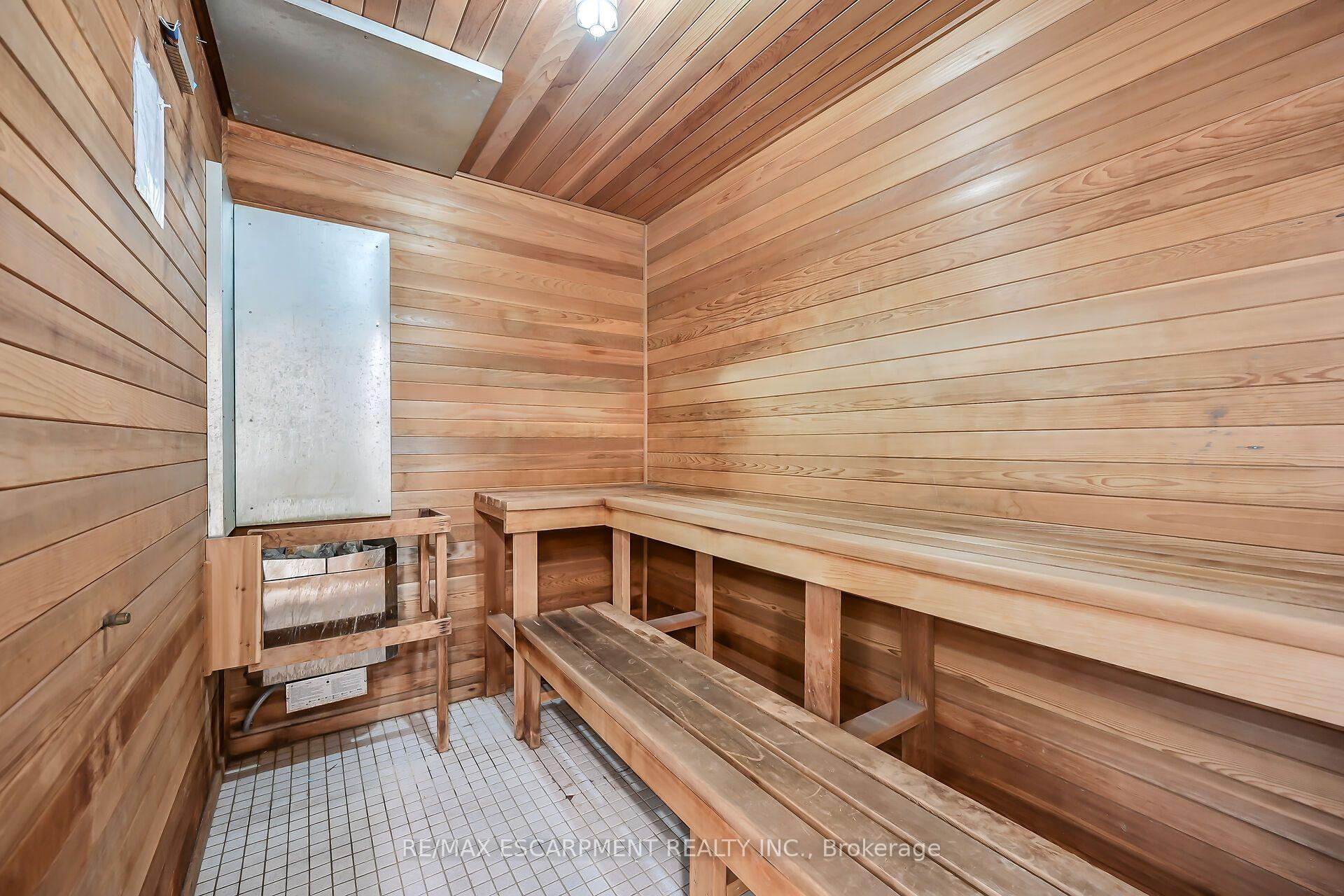 Photo 36 of 376 Silverbirch Boulevard, Hamilton, Mount Hope — HOMEH